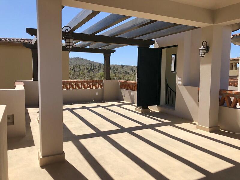 2 BED Lux Condo with Roofdeck