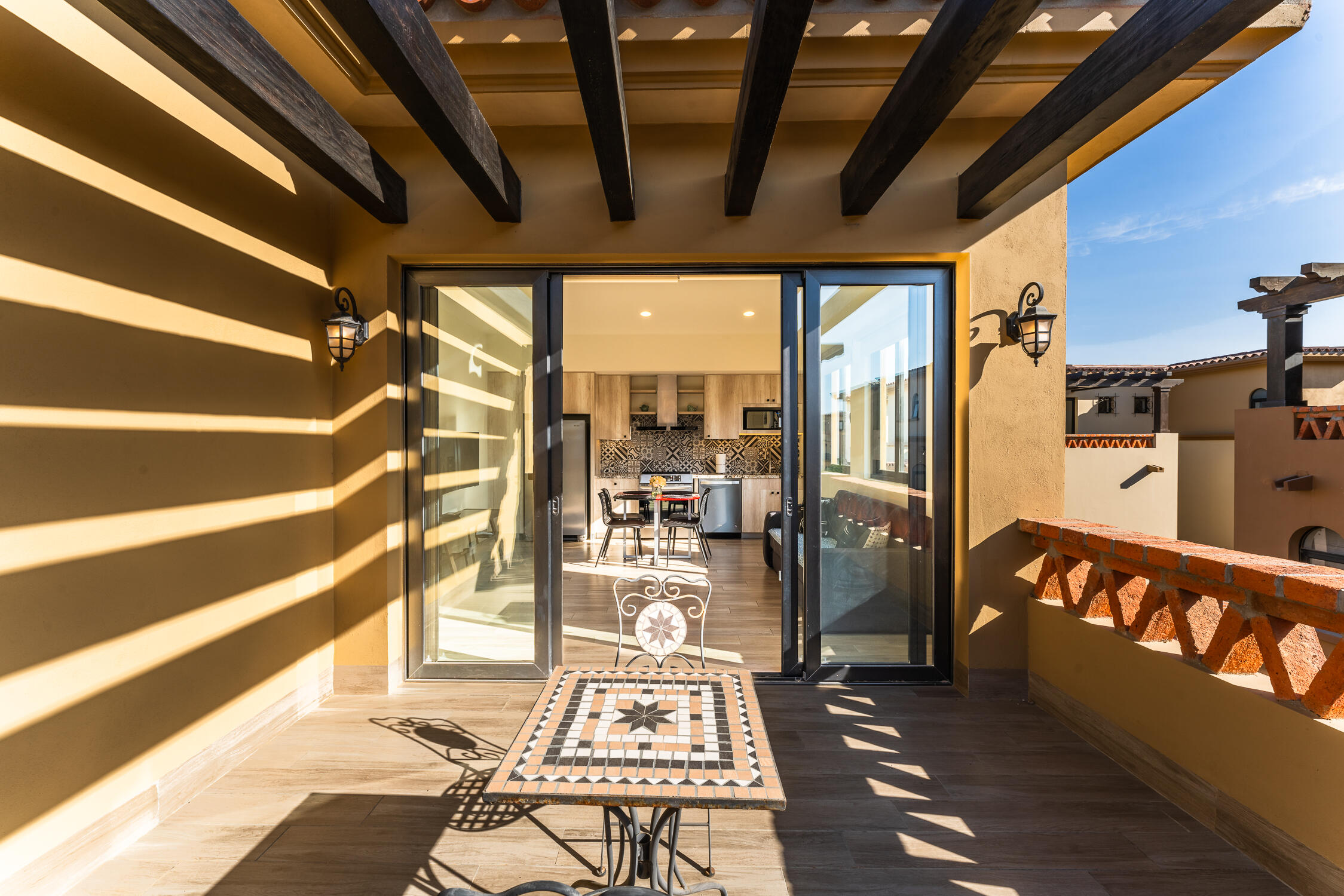 FINANCING 1 BD PENTHOUSE
