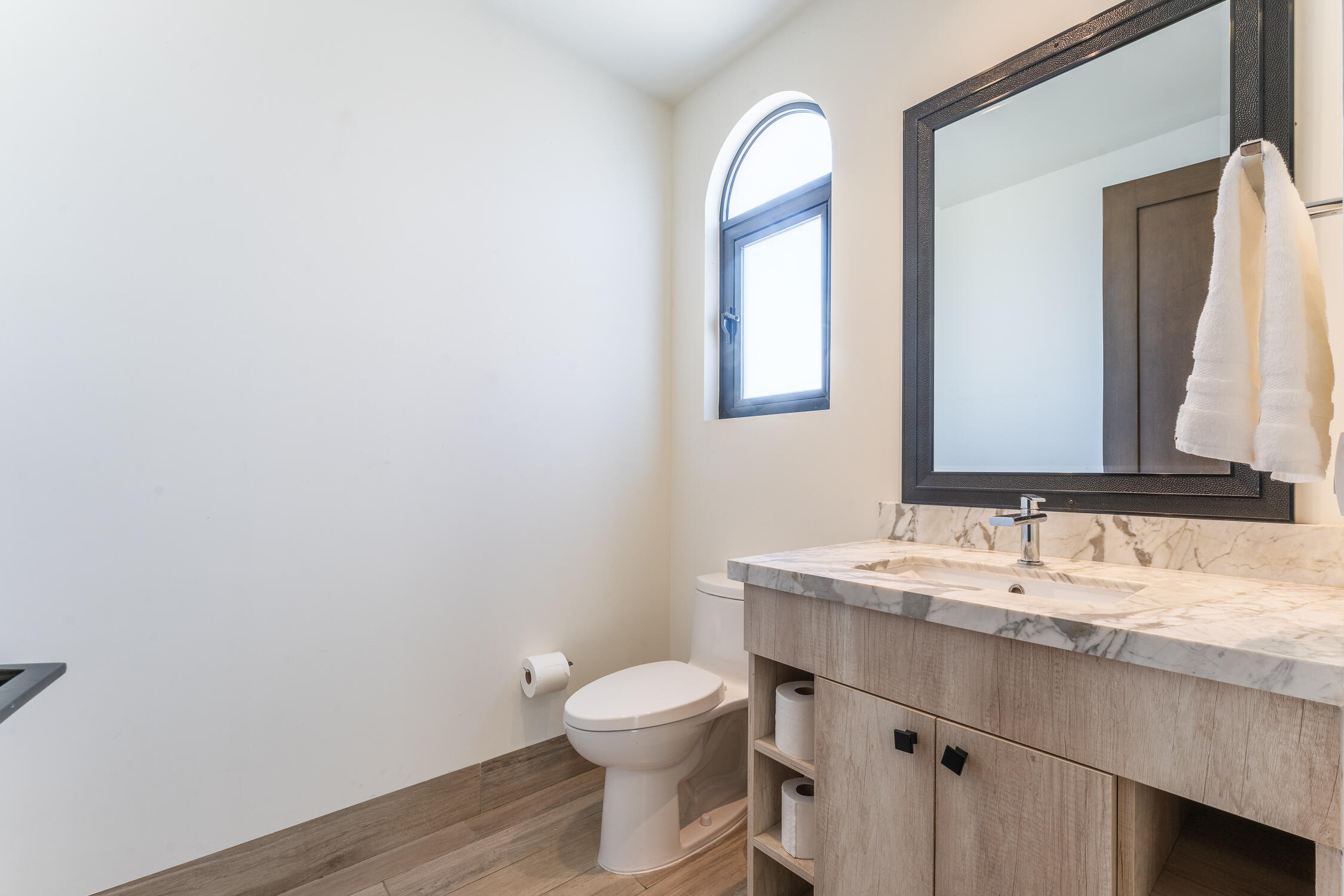 FINANCING 1 BD PENTHOUSE