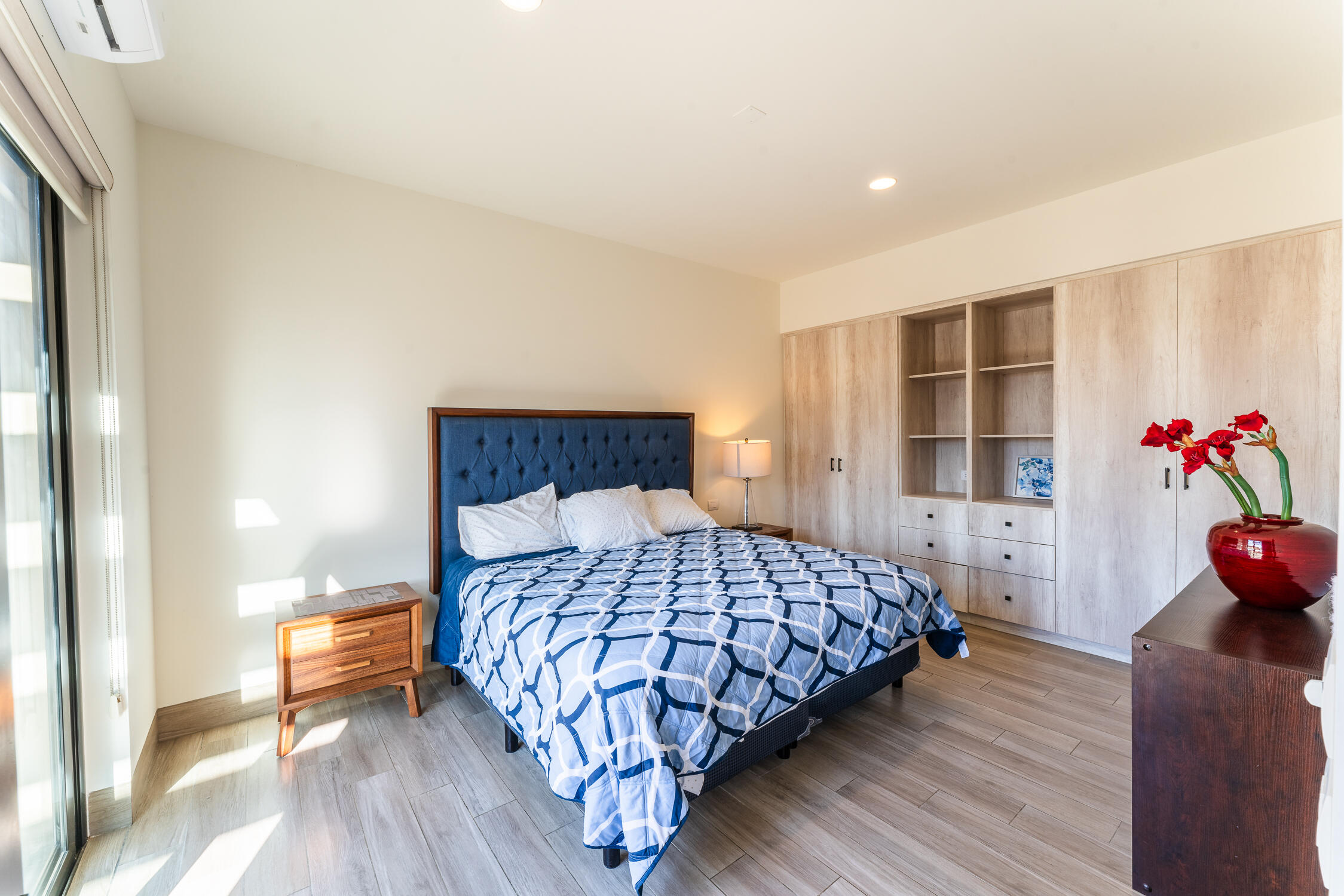 FINANCING 1 BD PENTHOUSE
