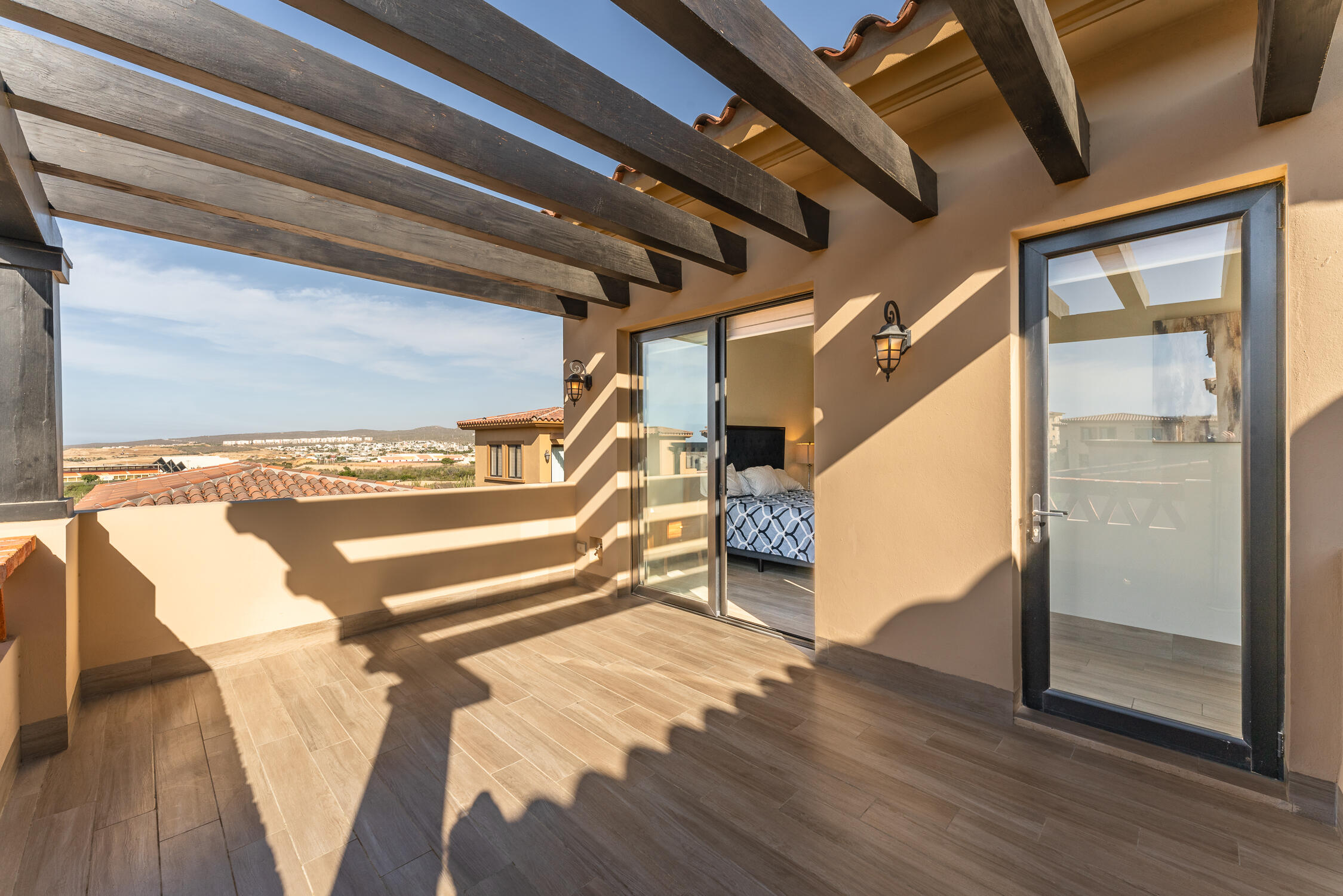 FINANCING 1 BD PENTHOUSE