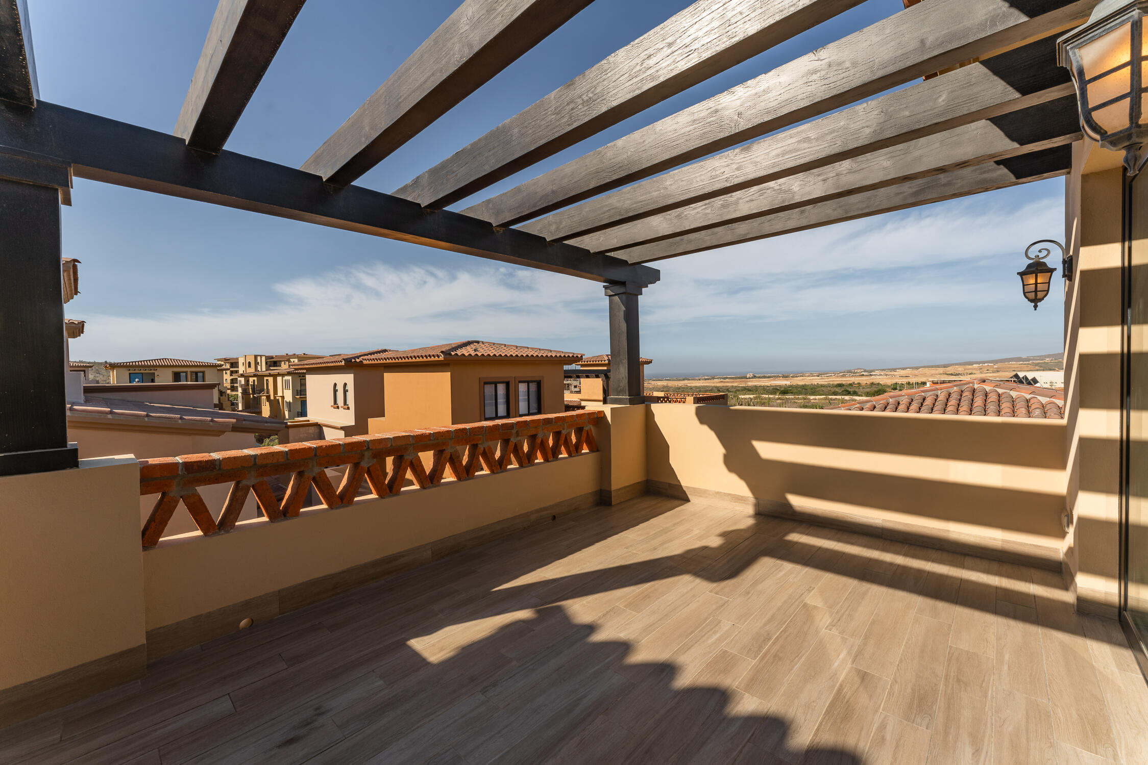 FINANCING 1 BD PENTHOUSE