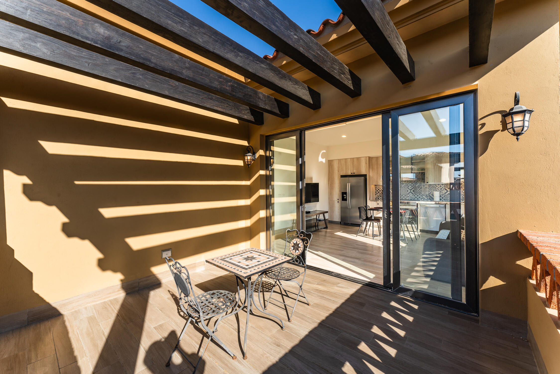 FINANCING 1 BD PENTHOUSE