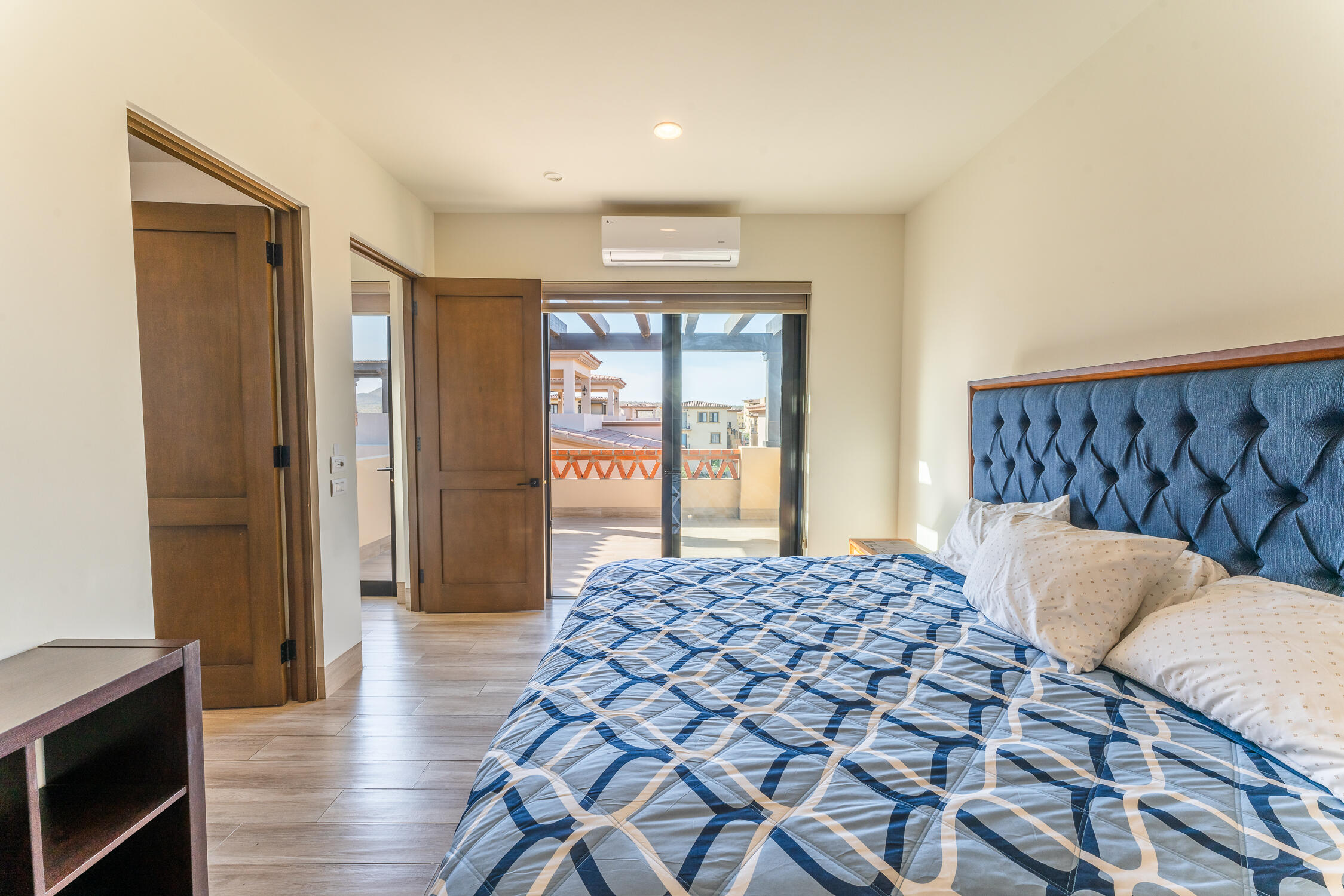 FINANCING 1 BD PENTHOUSE