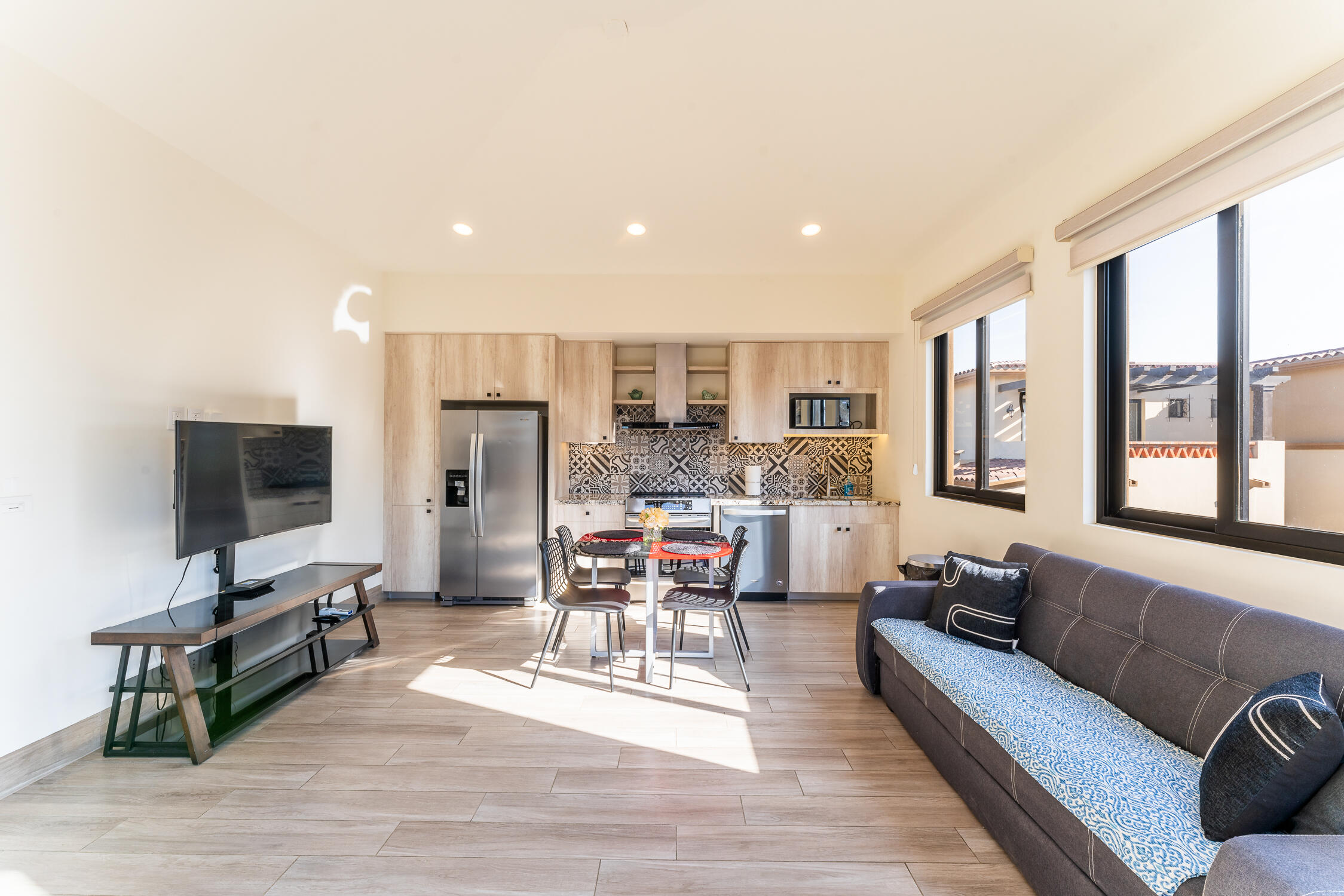 FINANCING 1 BD PENTHOUSE