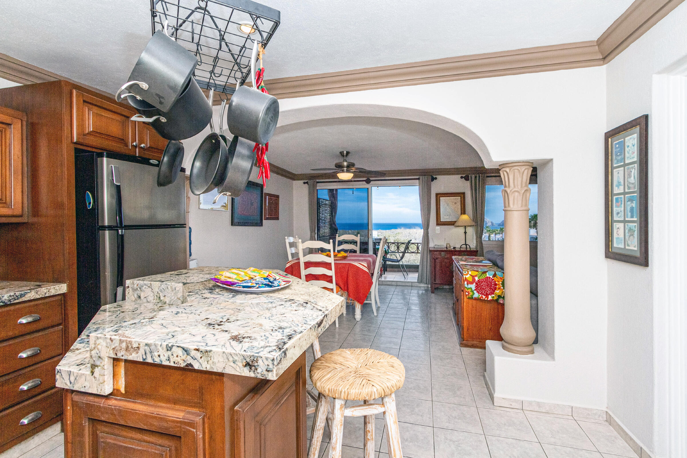 4 Isla Pacifica, Vista Real