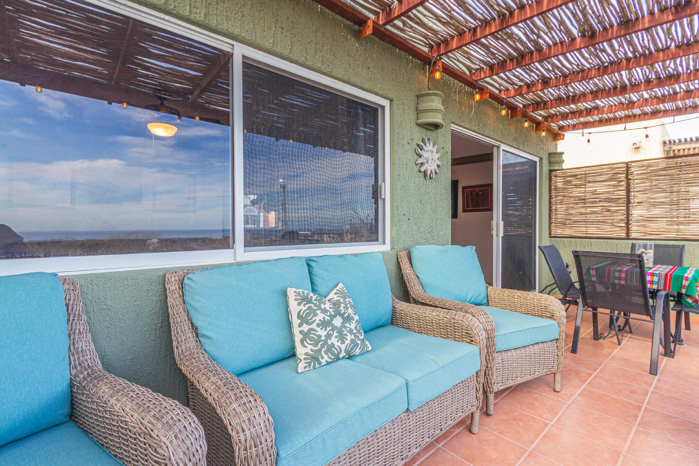 4 Isla Pacifica, Vista Real