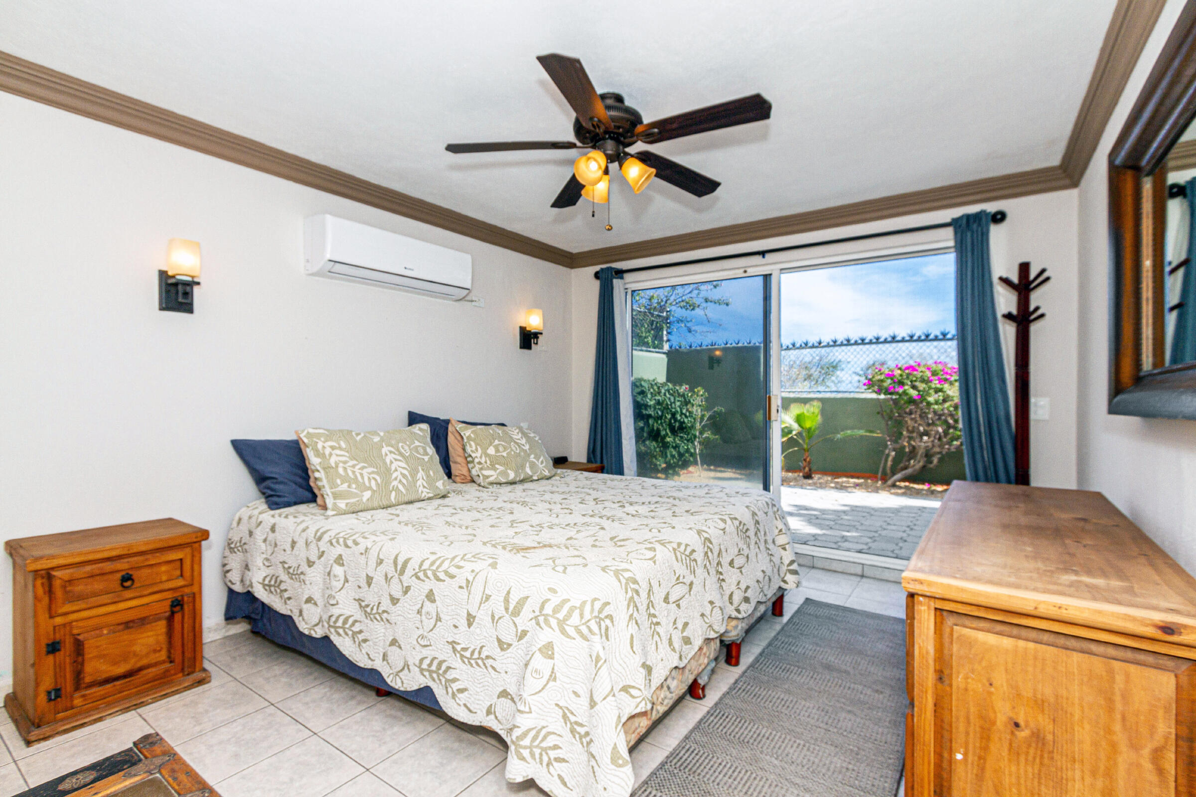 4 Isla Pacifica, Vista Real