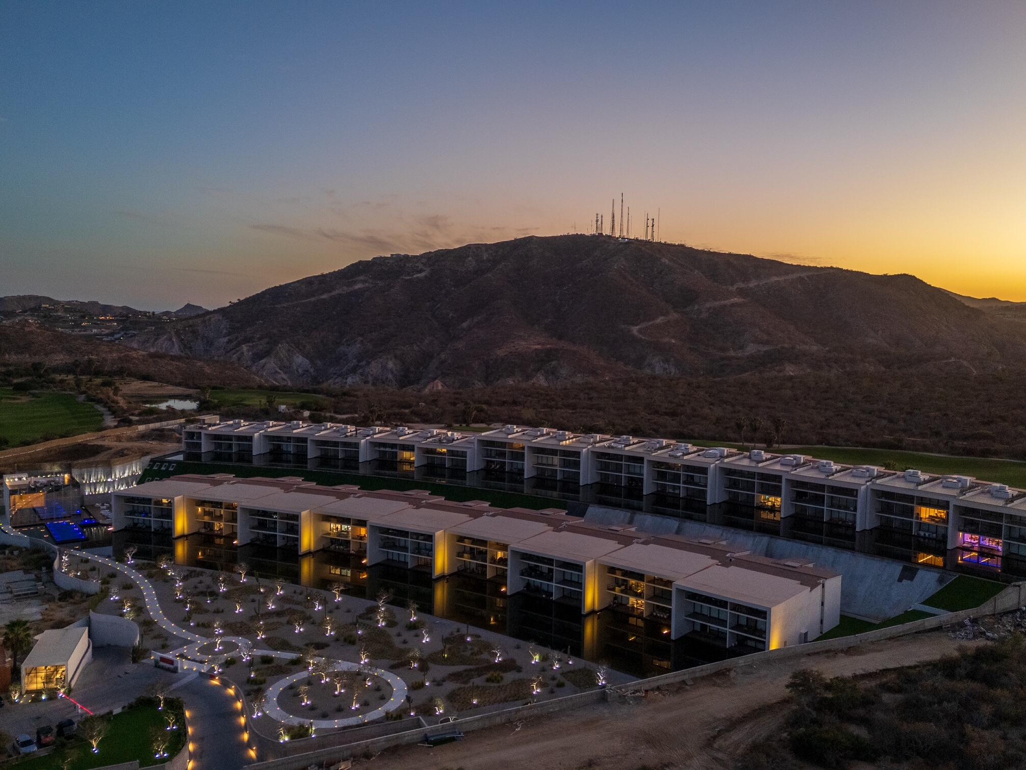 Cora, Sunrise
