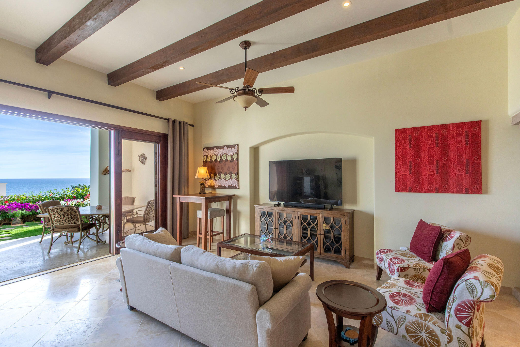 Condo, El Encanto