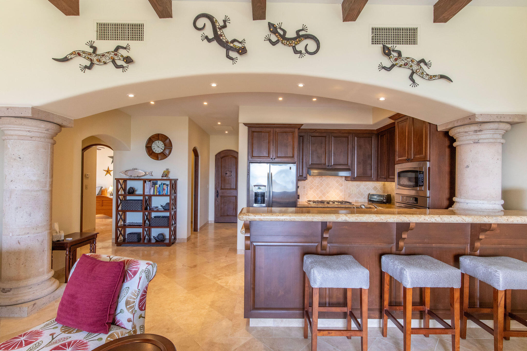 Condo, El Encanto