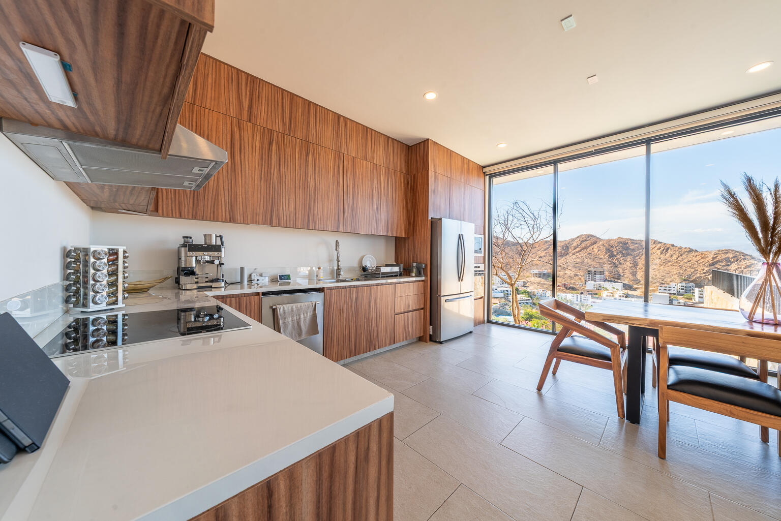 PH w. Big Terrace & Ocean View