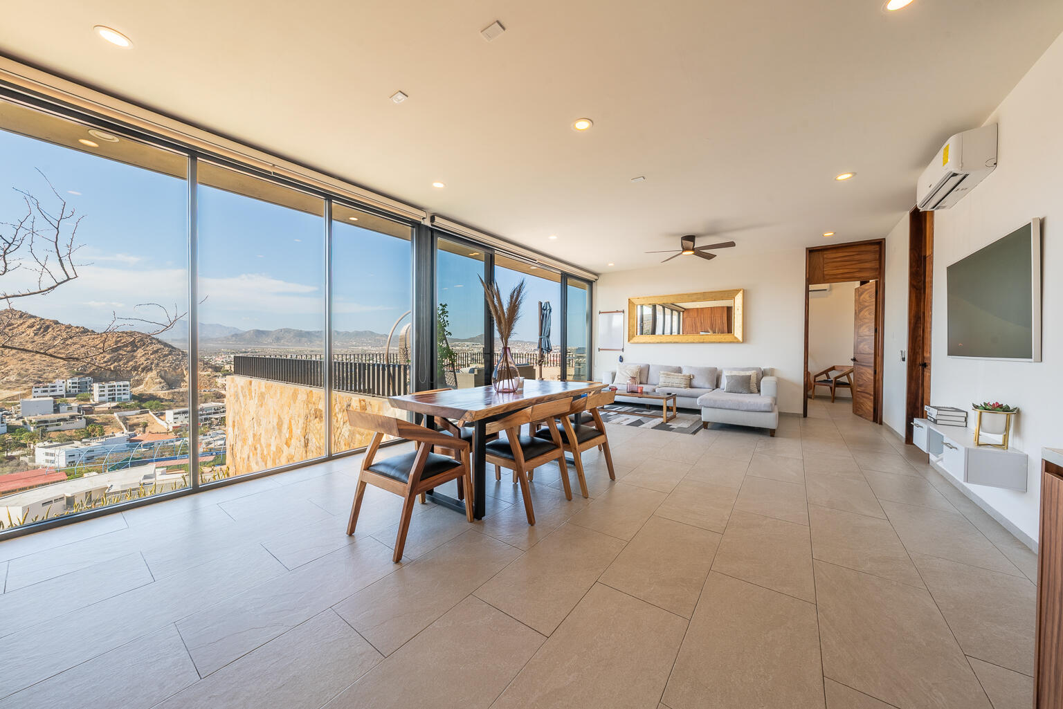 PH w. Big Terrace & Ocean View