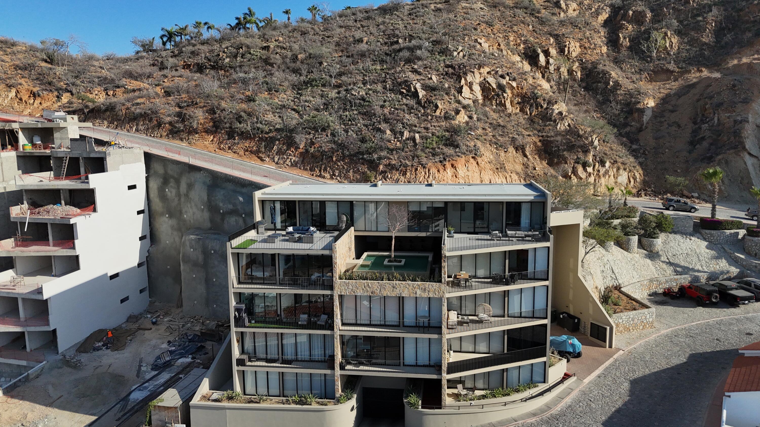 PH w. Big Terrace & Ocean View