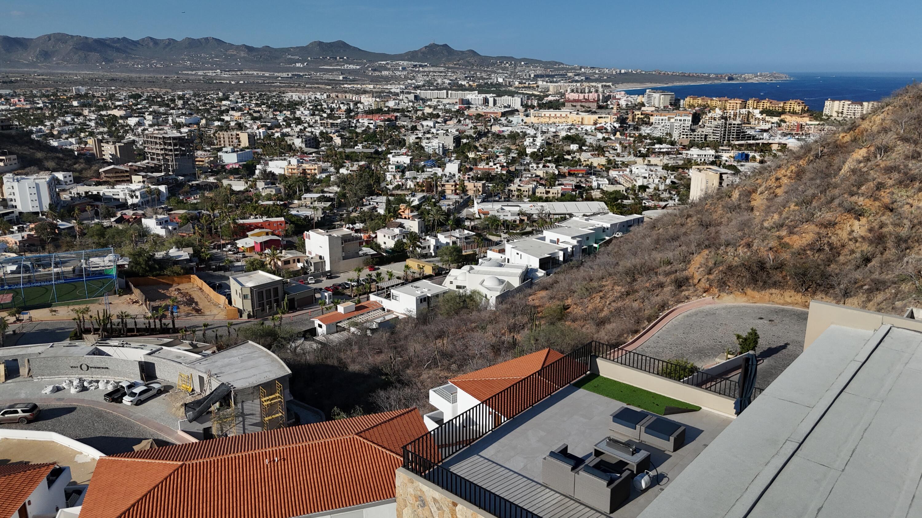 PH w. Big Terrace & Ocean View