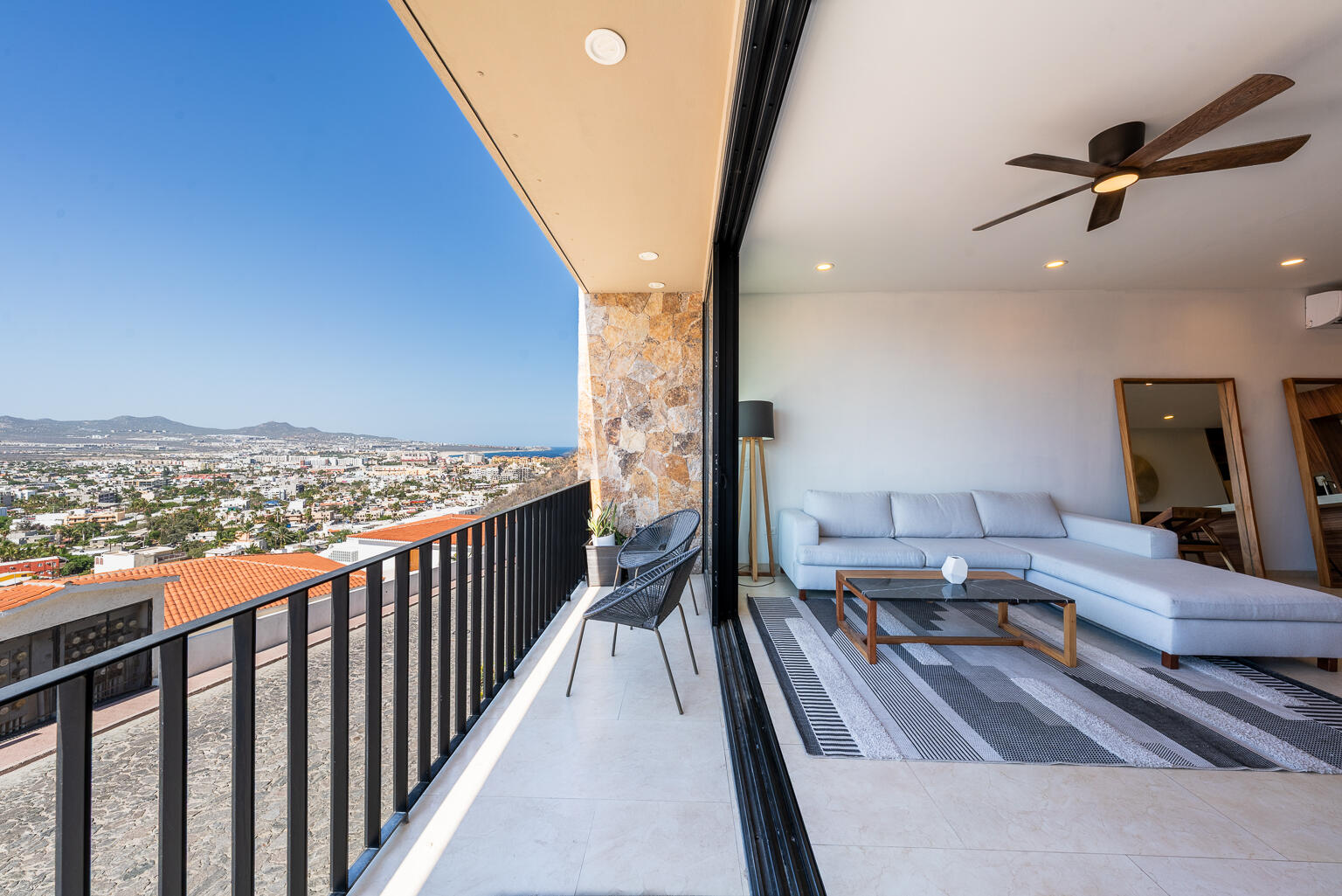 Camino Bonito Ote, 202 Pedregal One Turnkey