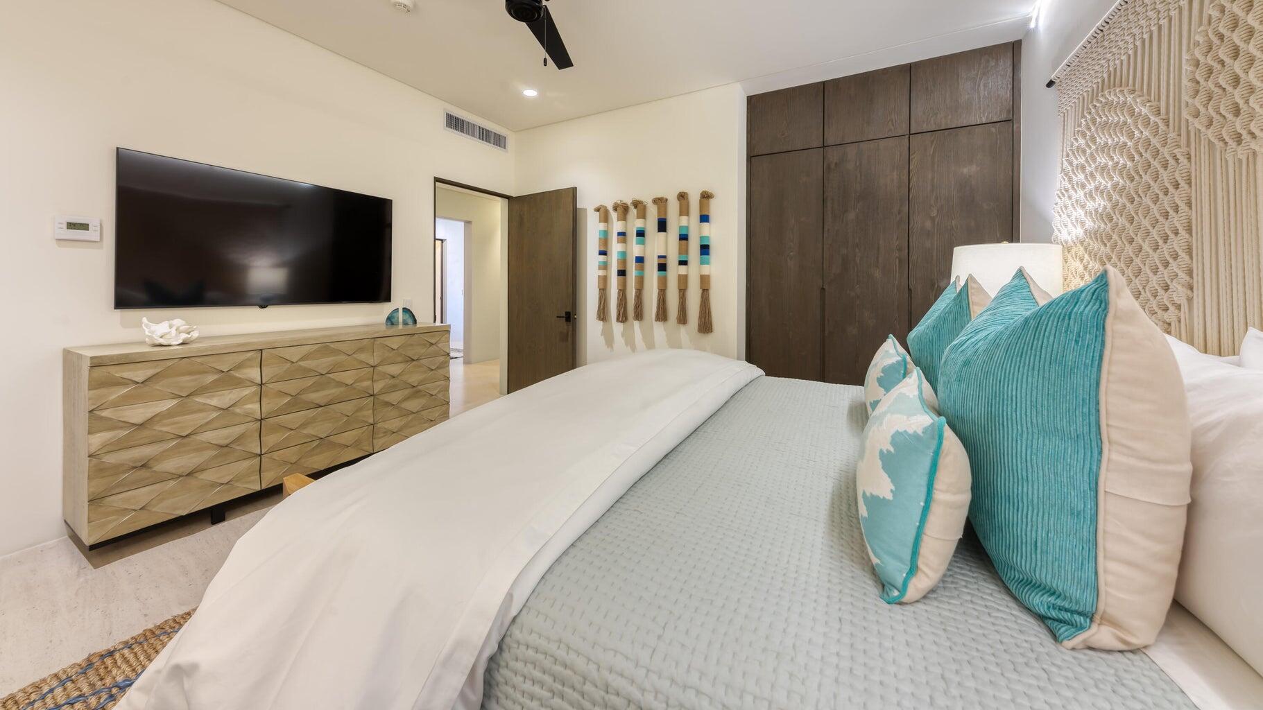 1 Homes Cabo, Hacienda Beachclub Phase 2