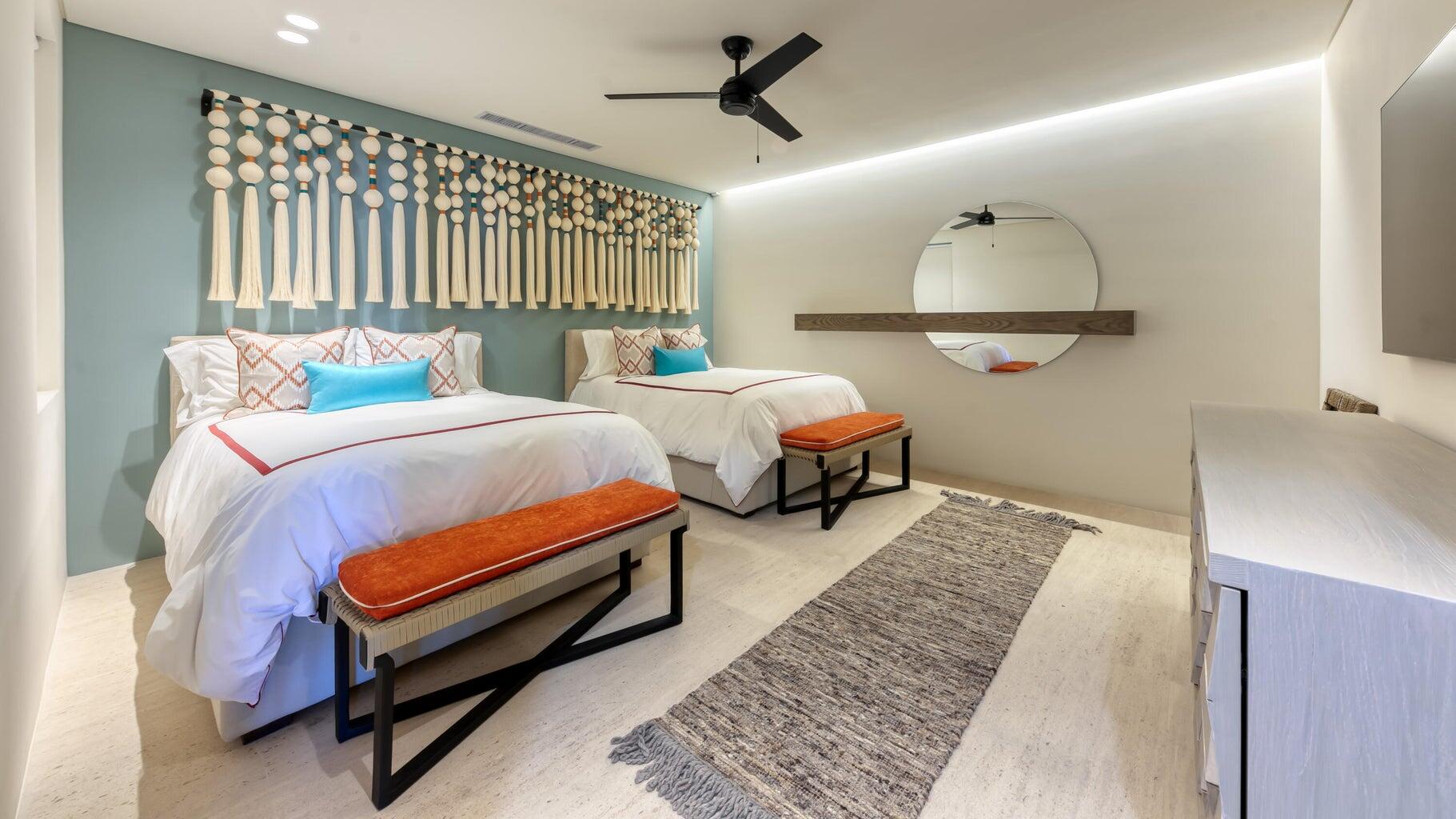 1 Homes Cabo, Hacienda Beachclub Phase 2
