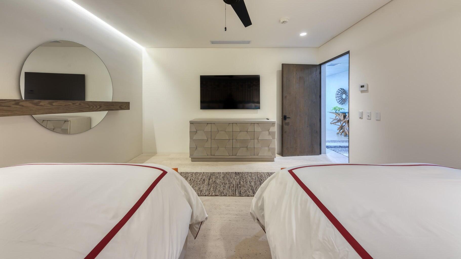 1 Homes Cabo, Hacienda Beachclub Phase 2