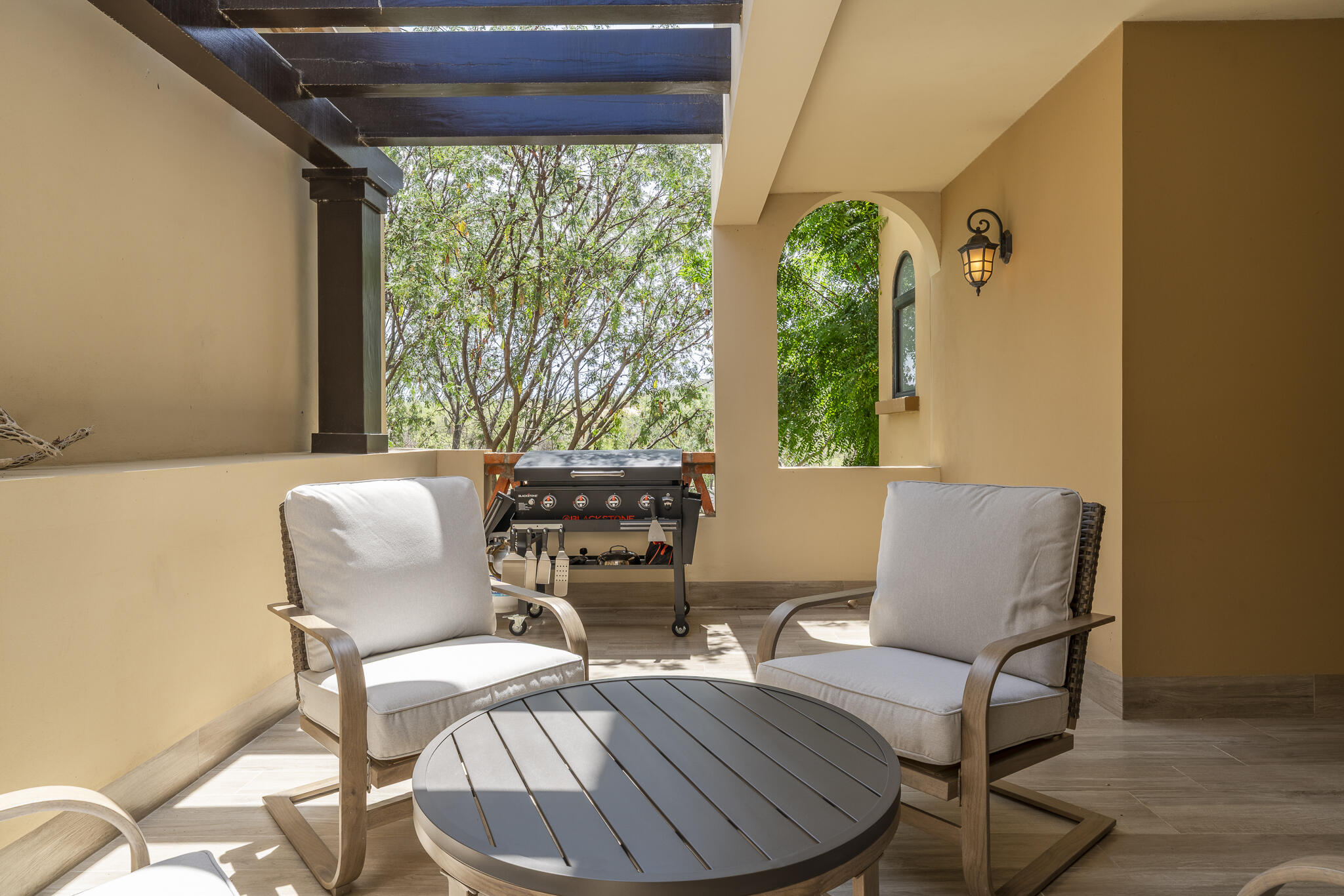 Pool View 2 BD Mavila Pueblito