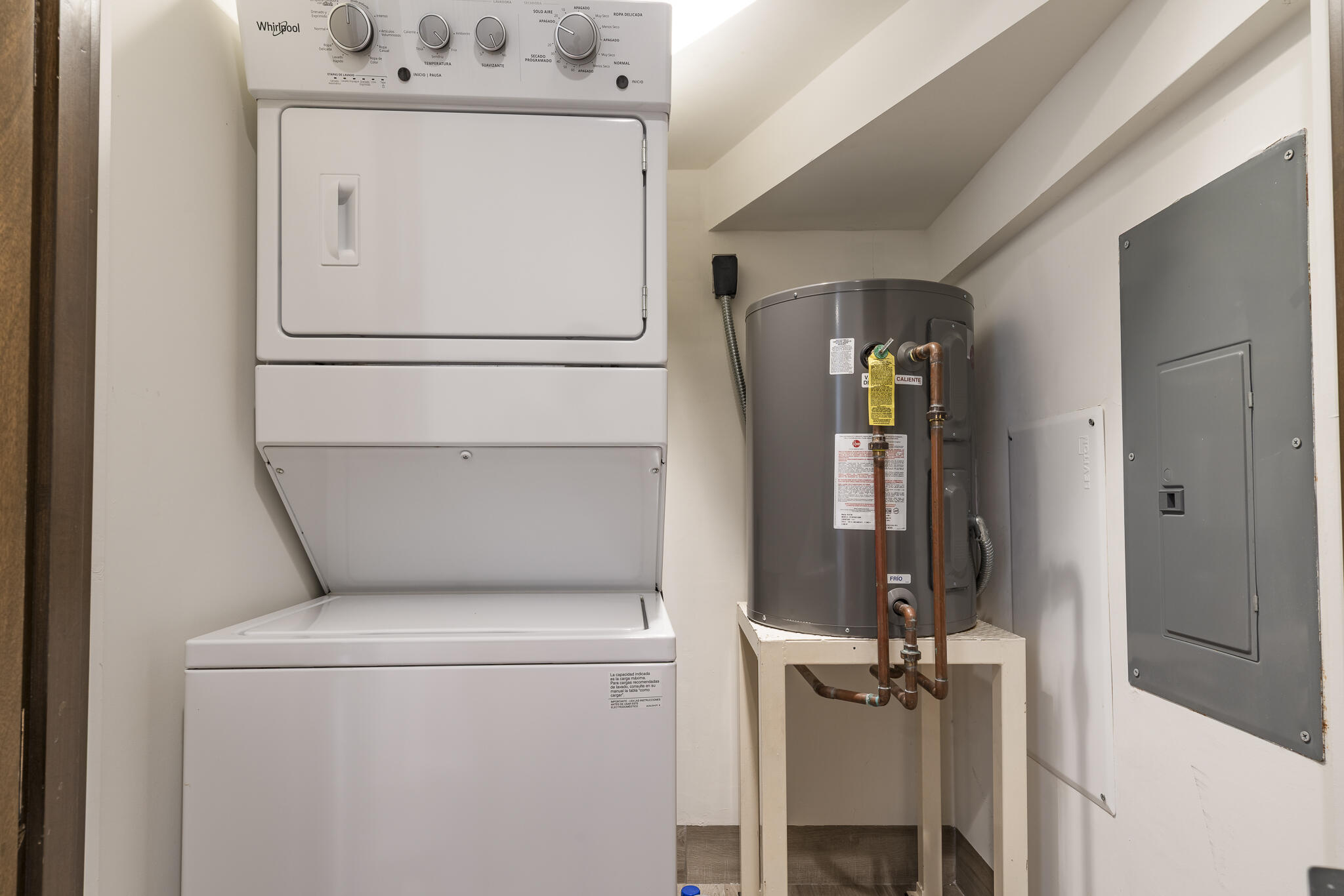 Pool View 2 BD Mavila Pueblito