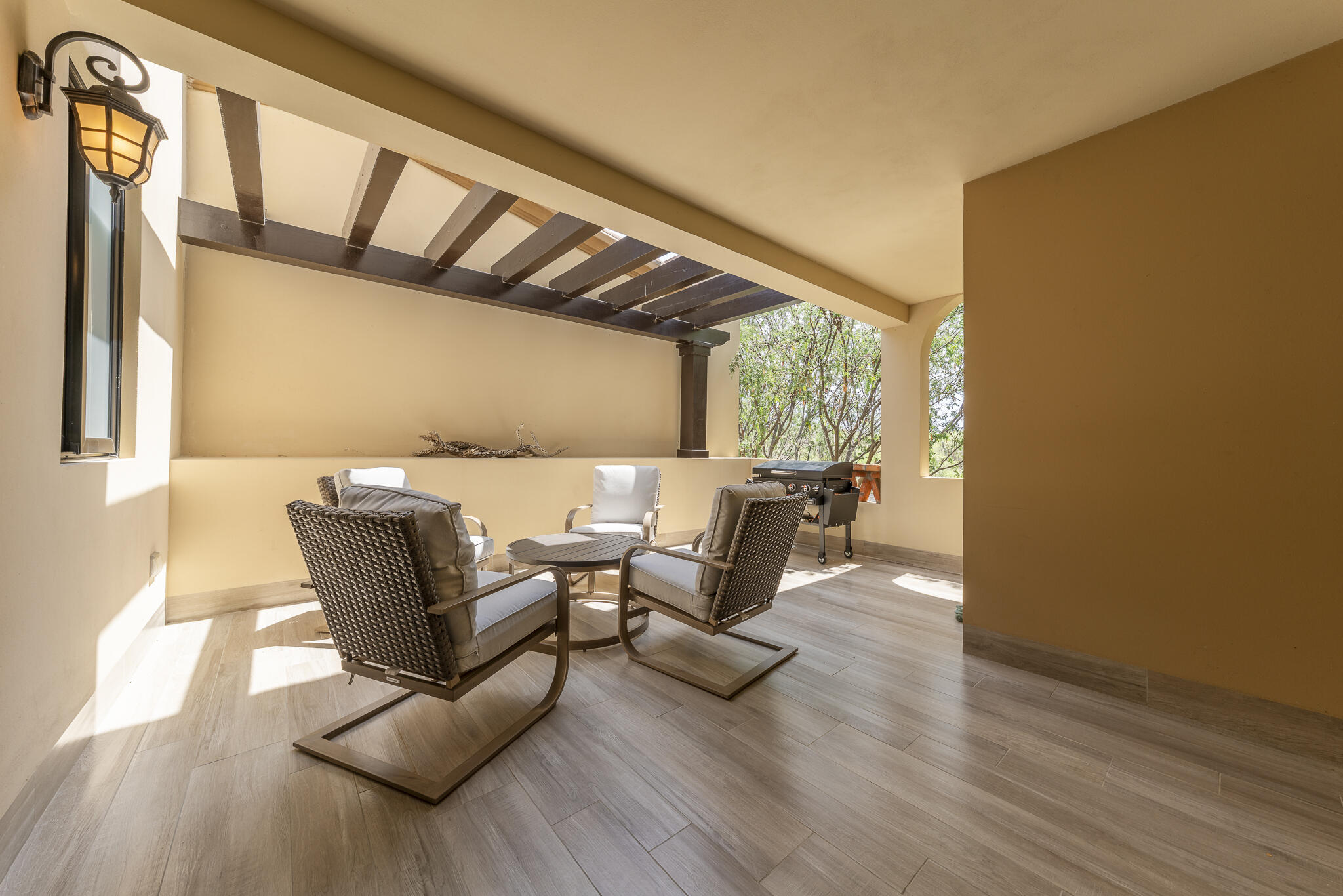 Pool View 2 BD Mavila Pueblito