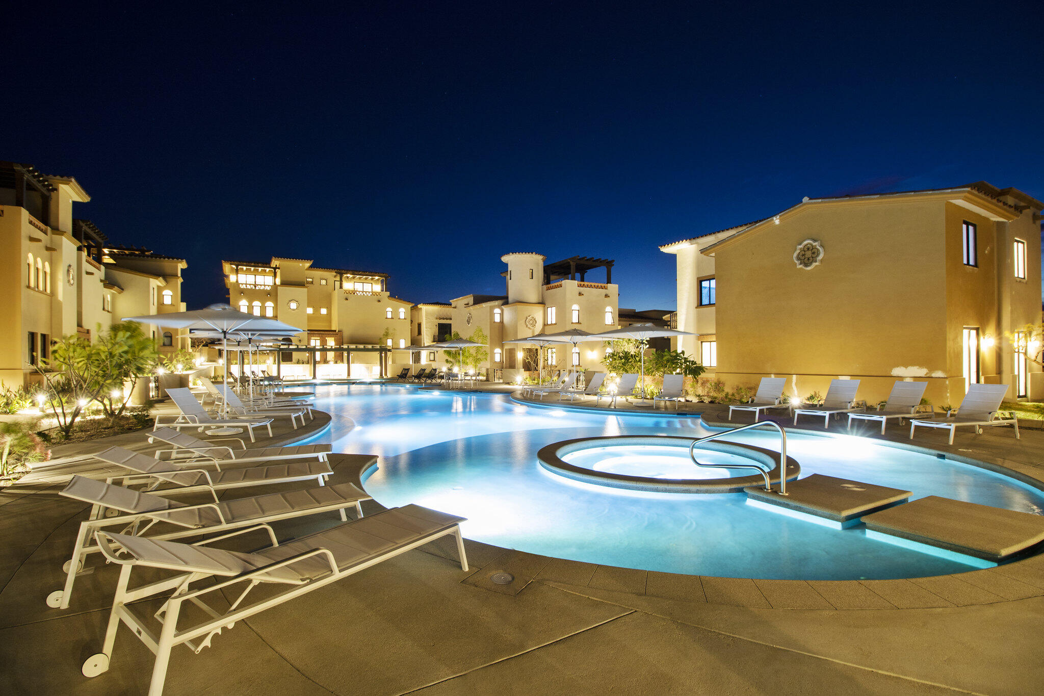 Pool View 2 BD Mavila Pueblito