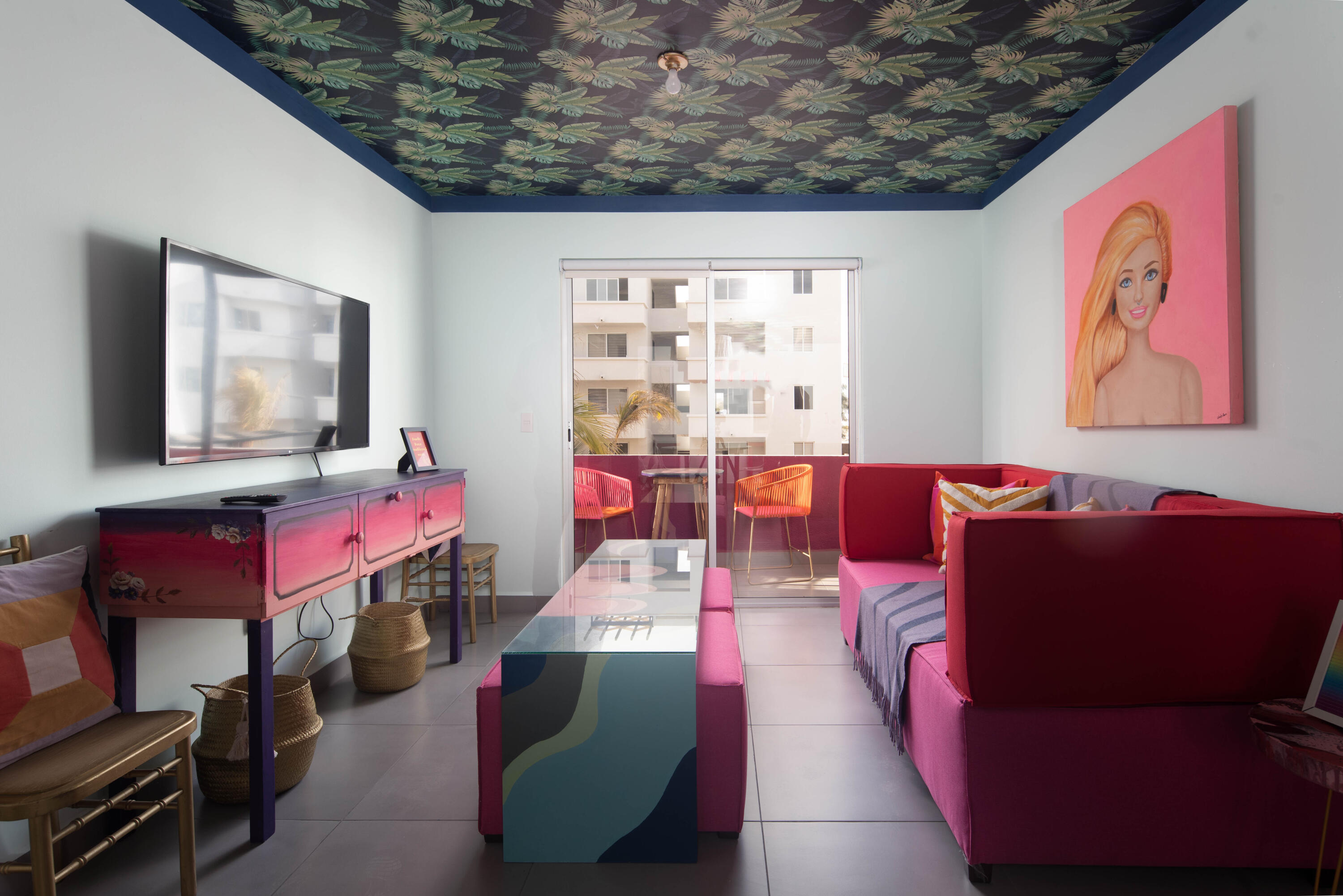 Vento Coromuel, The Barbie Condo