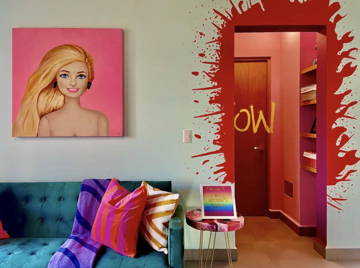 Vento Coromuel, The Barbie Condo