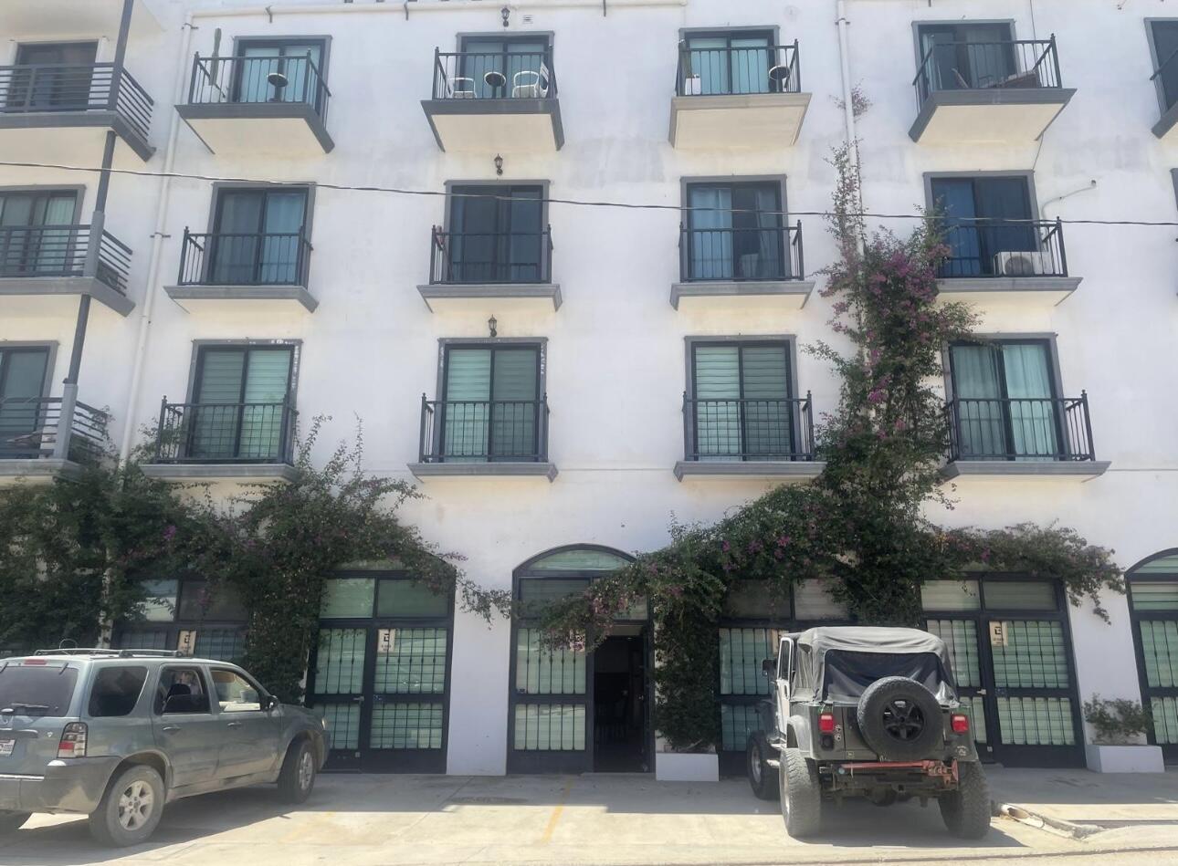 1921 C. 8 de Octubre, Loft 105 Morgan Residences