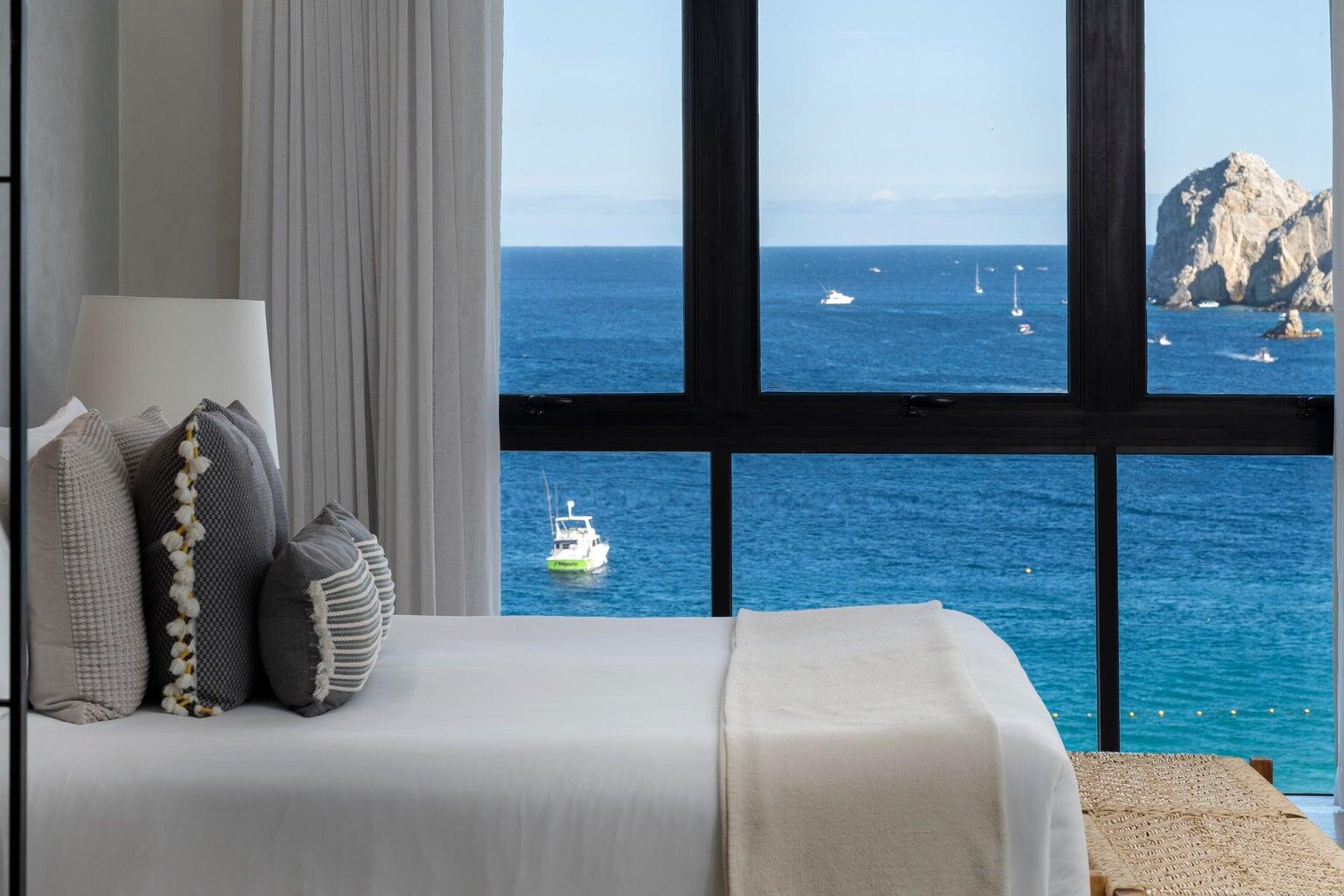 Homes, 2 BD PLUS DEN Hacienda