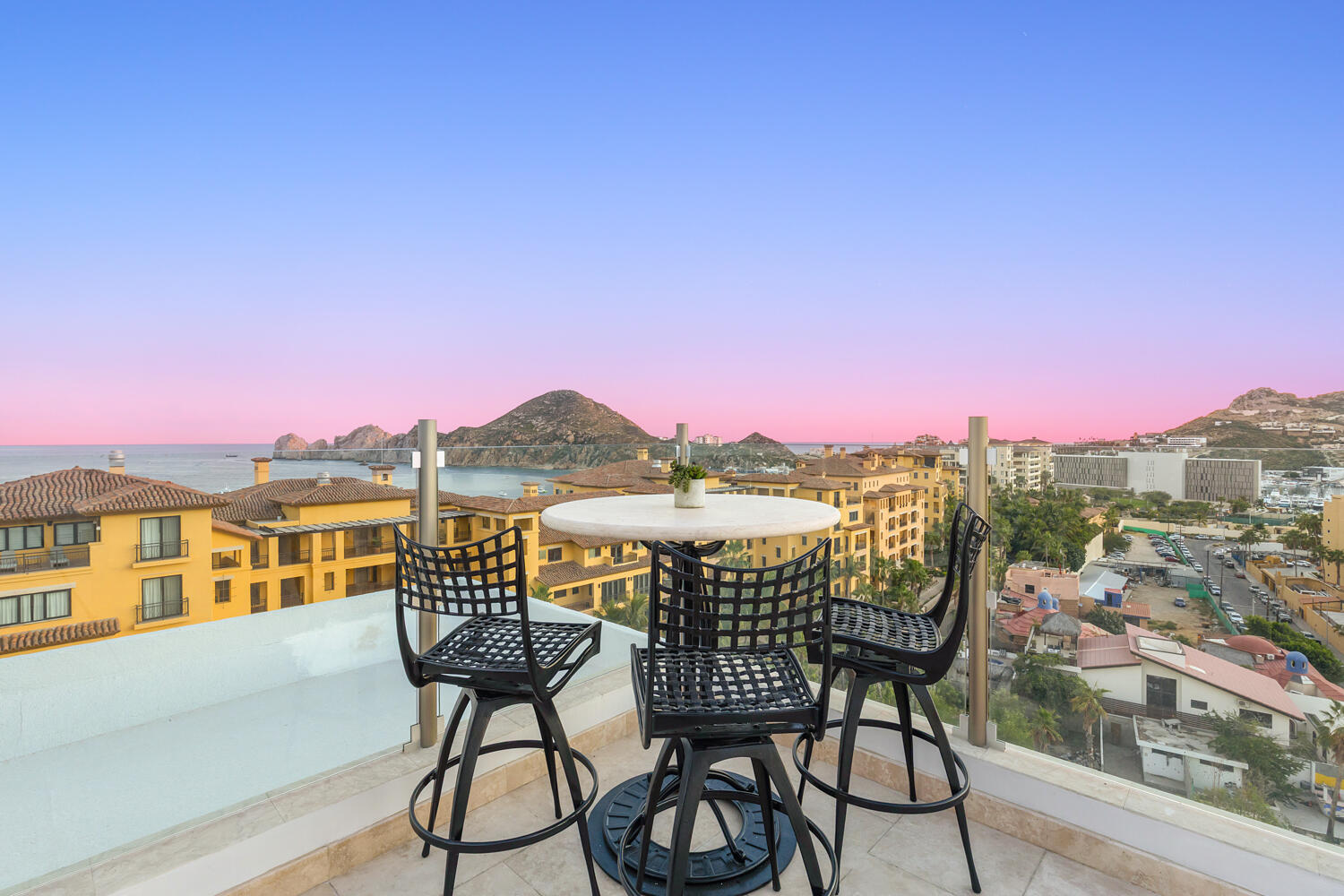 Private Rooftop Pool w/Terrace, Penthouse One Medano