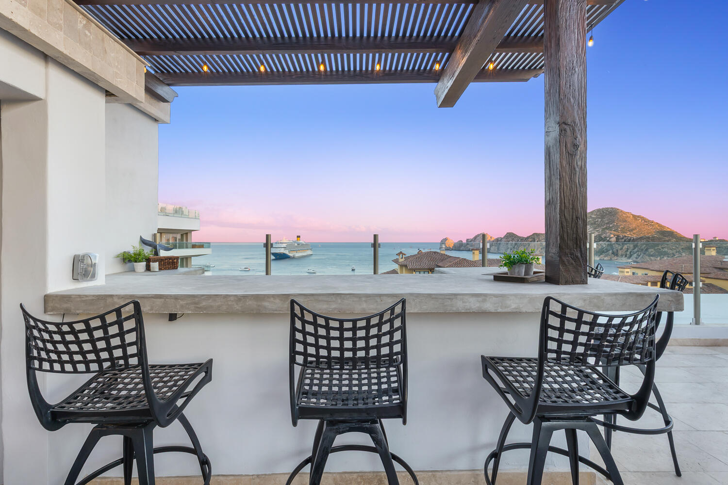 Private Rooftop Pool w/Terrace, Penthouse One Medano