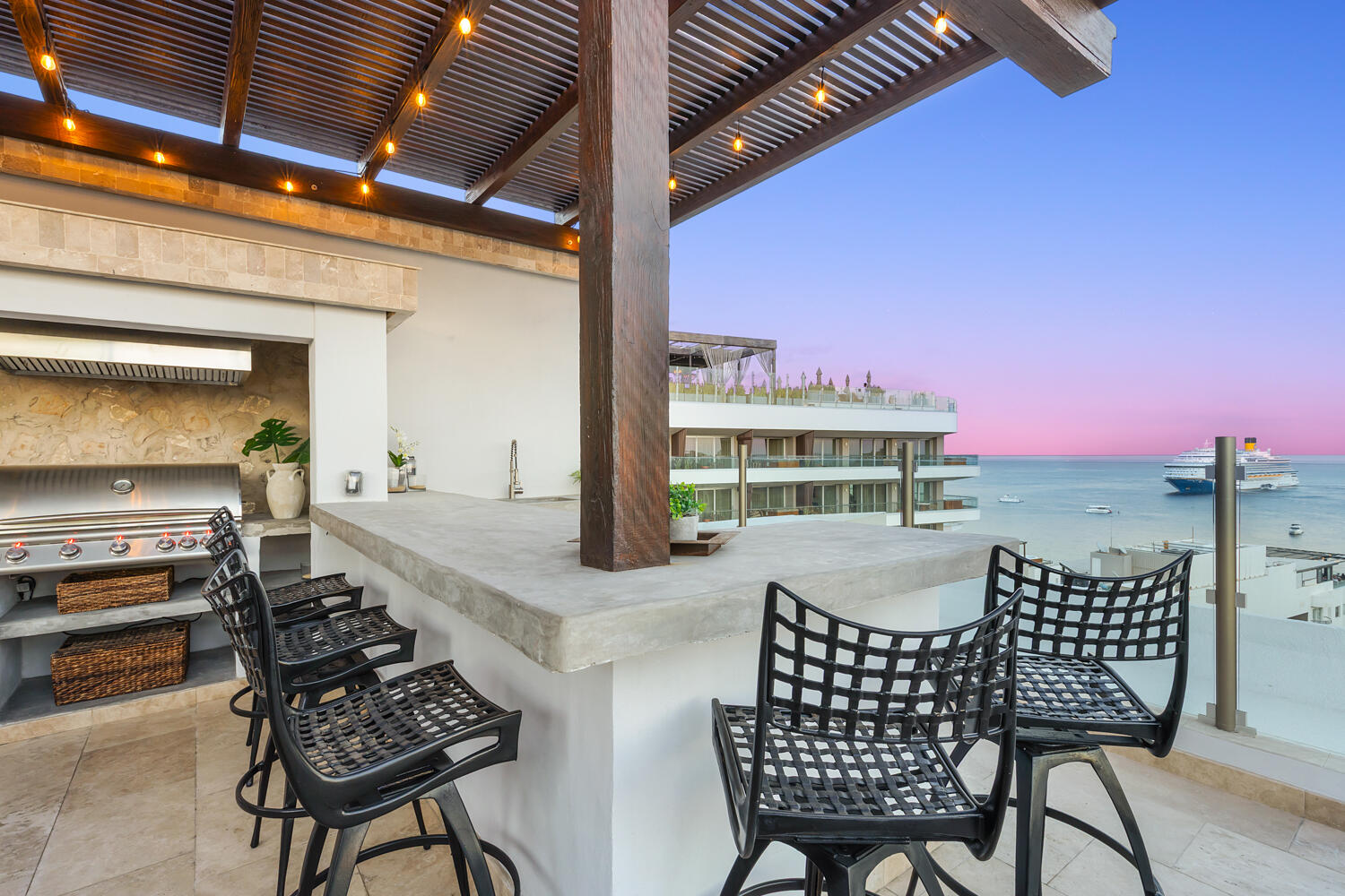 Private Rooftop Pool w/Terrace, Penthouse One Medano