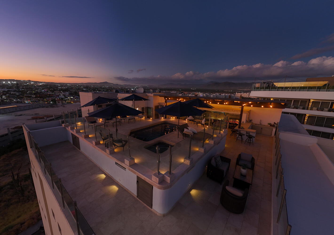Private Rooftop Pool w/Terrace, Penthouse One Medano