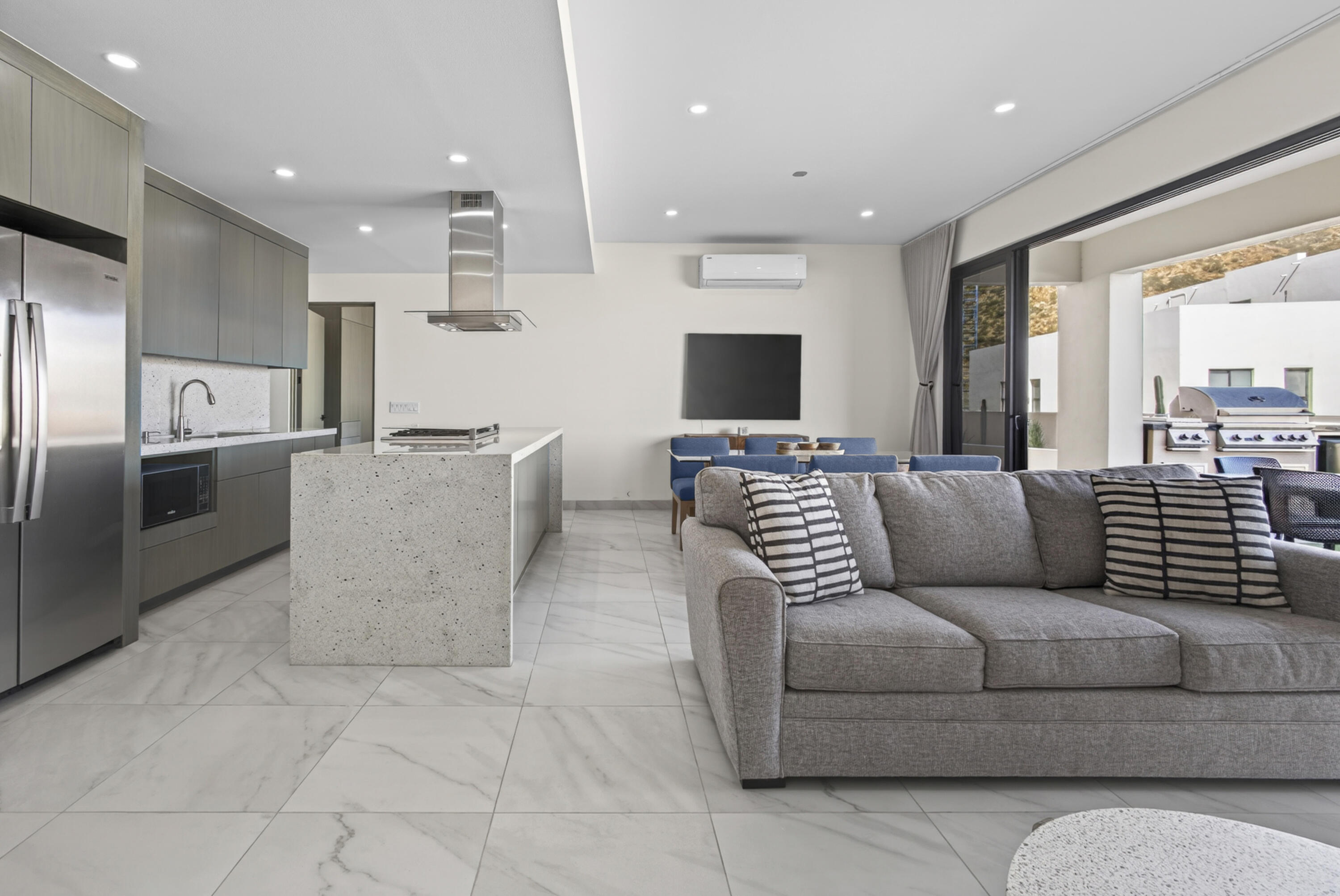 Ground Floor Condo Vistamare