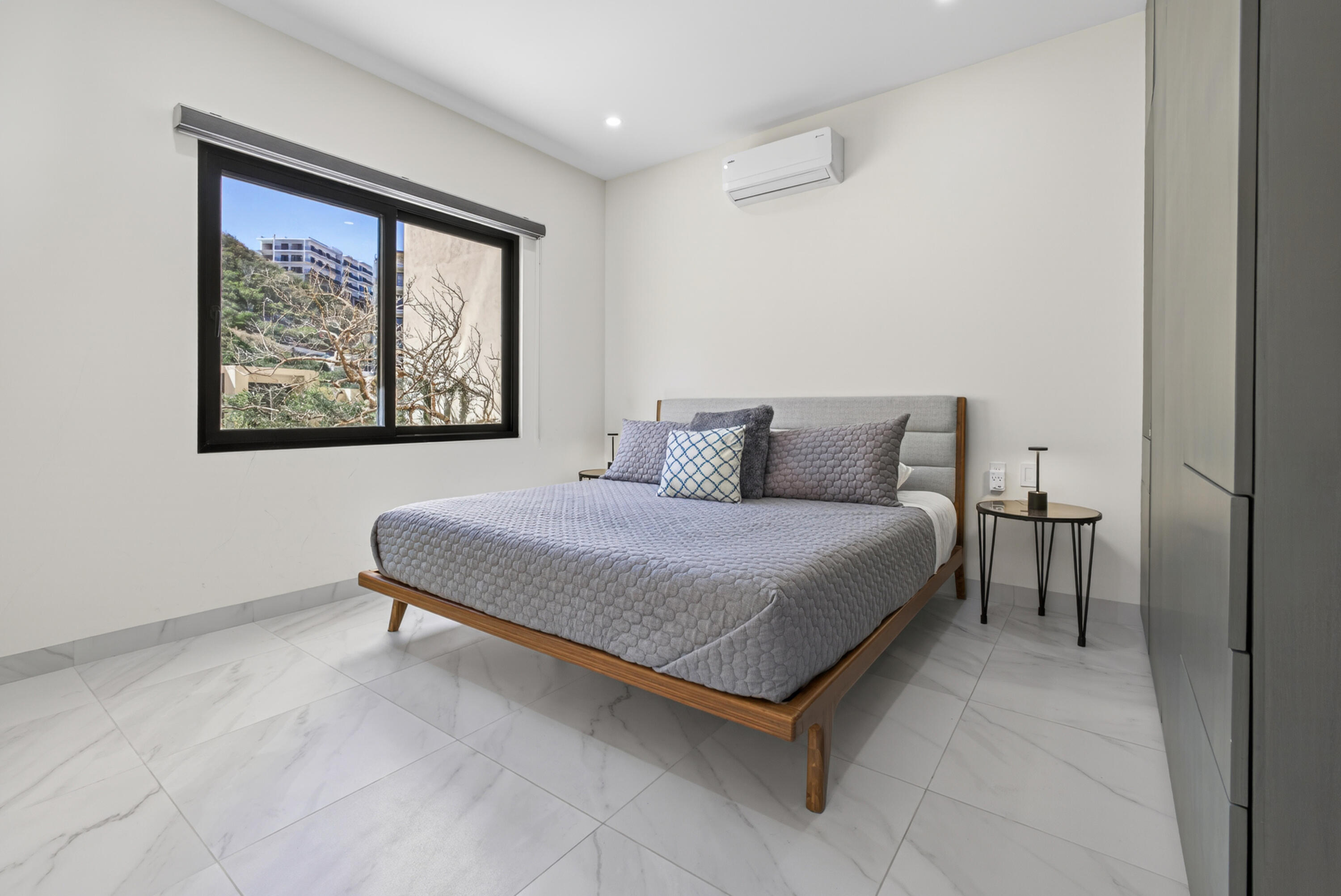 Ground Floor Condo Vistamare