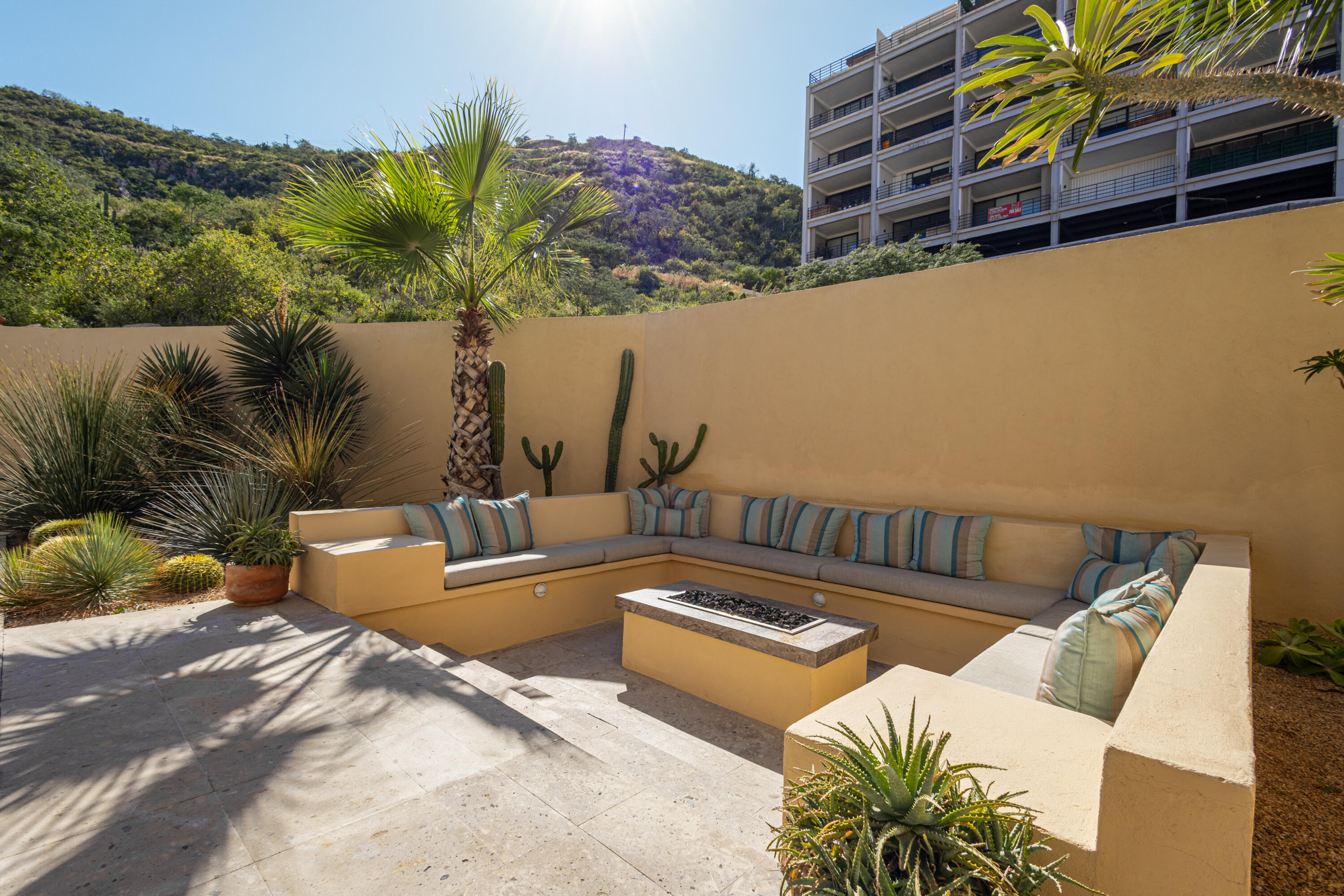 Ground Floor Condo Vistamare