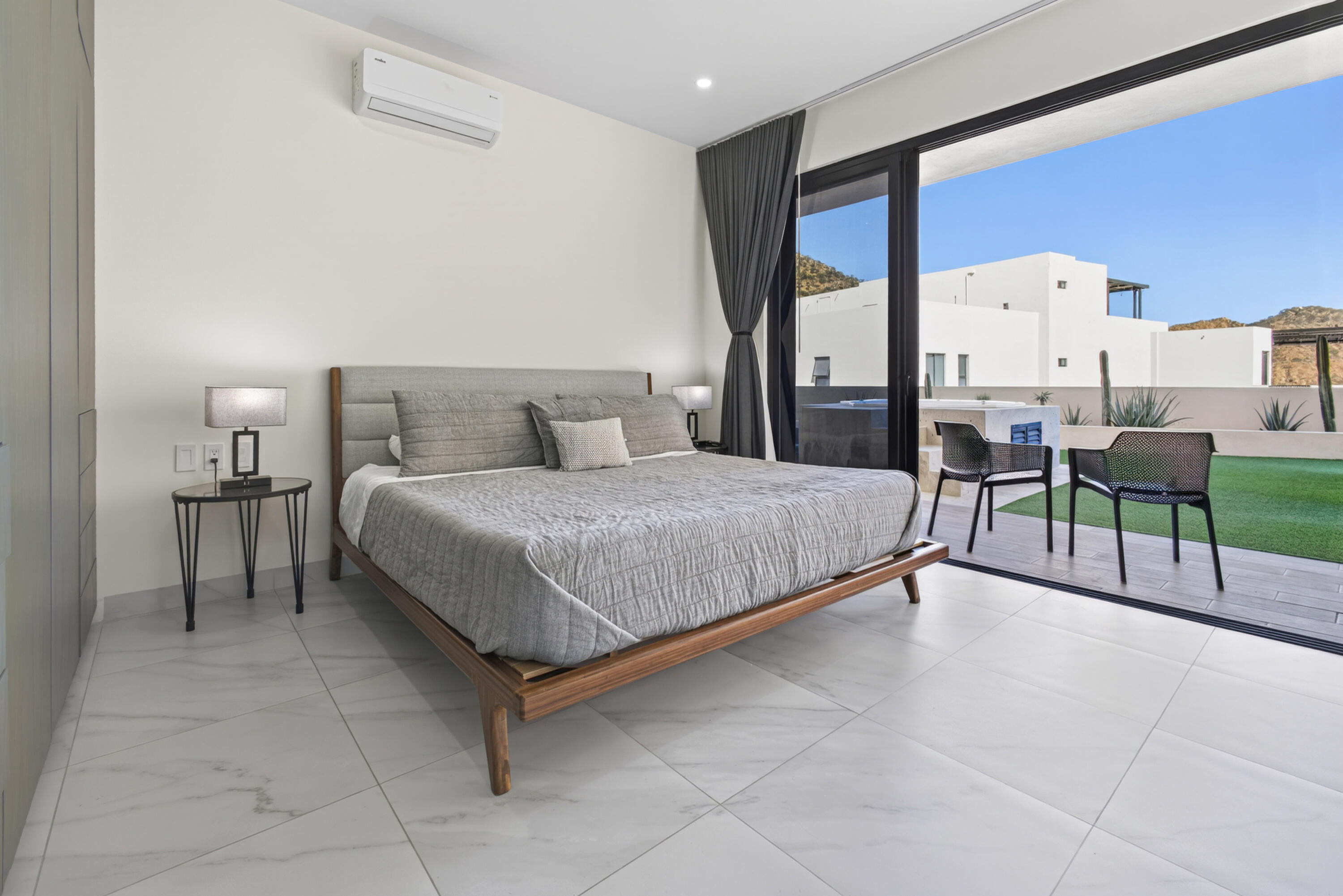 Ground Floor Condo Vistamare