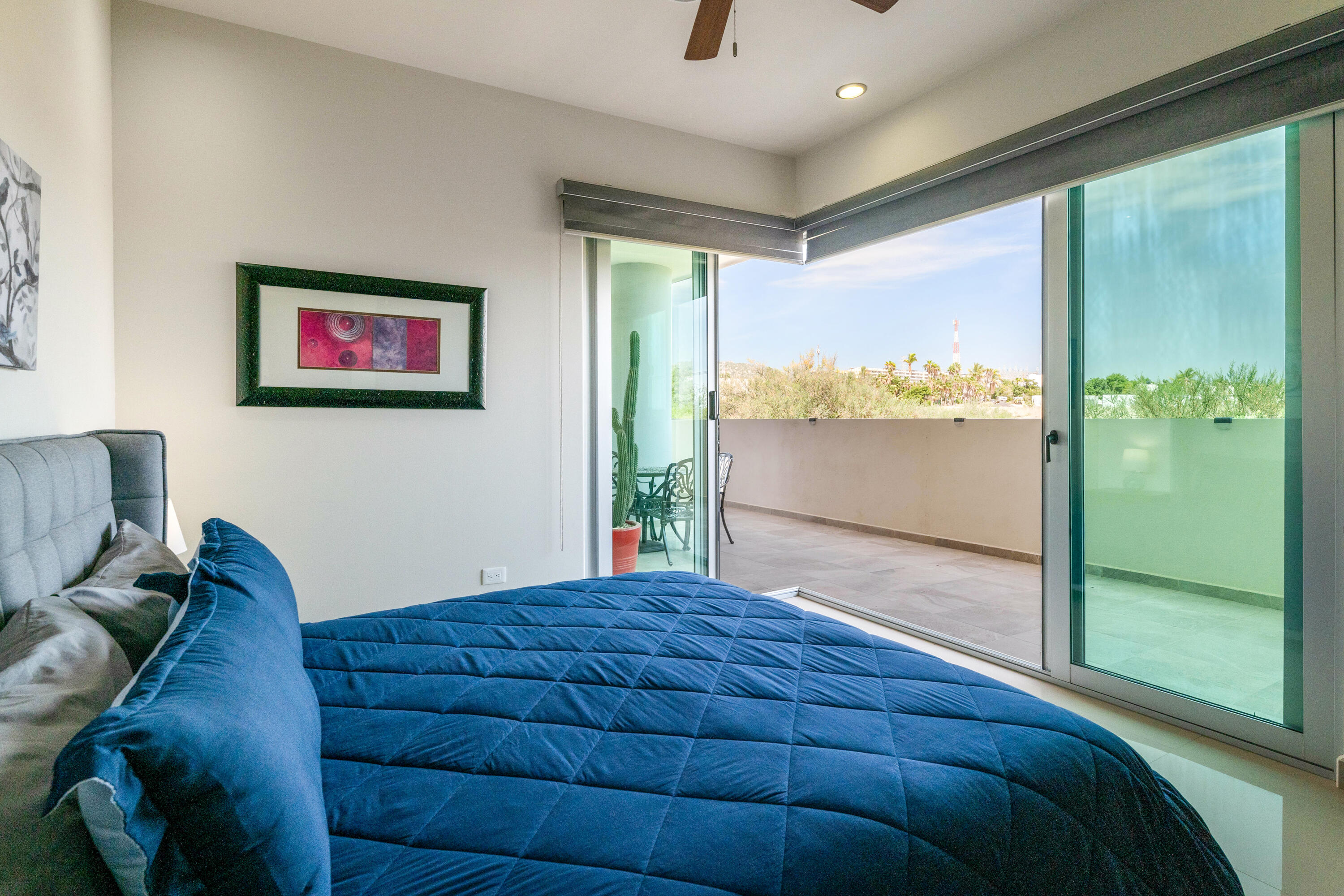 Camino Viejo Condominiums, Walk to Beach 2 Bdm Condo Pool