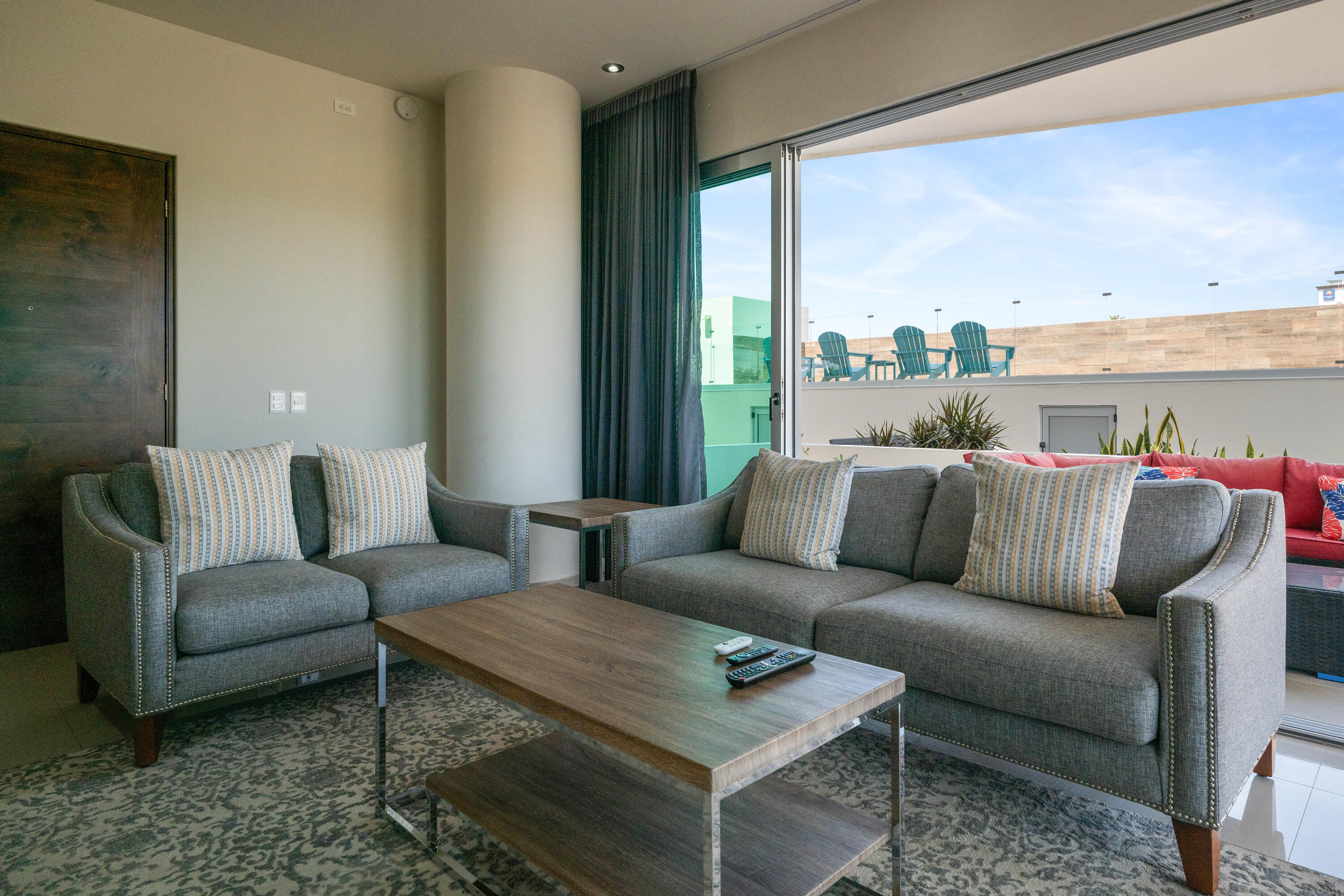 Camino Viejo Condominiums, Walk to Beach 2 Bdm Condo Pool