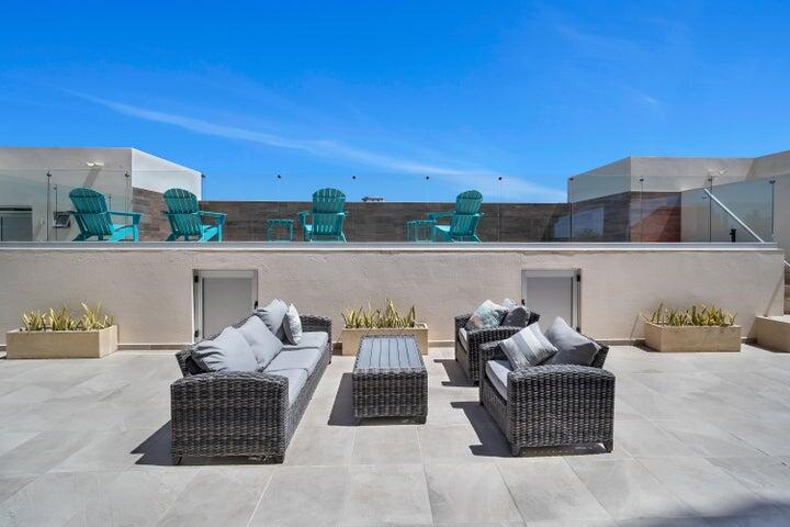 Camino Viejo Condominiums, Walk to Beach 2 Bdm Condo Pool