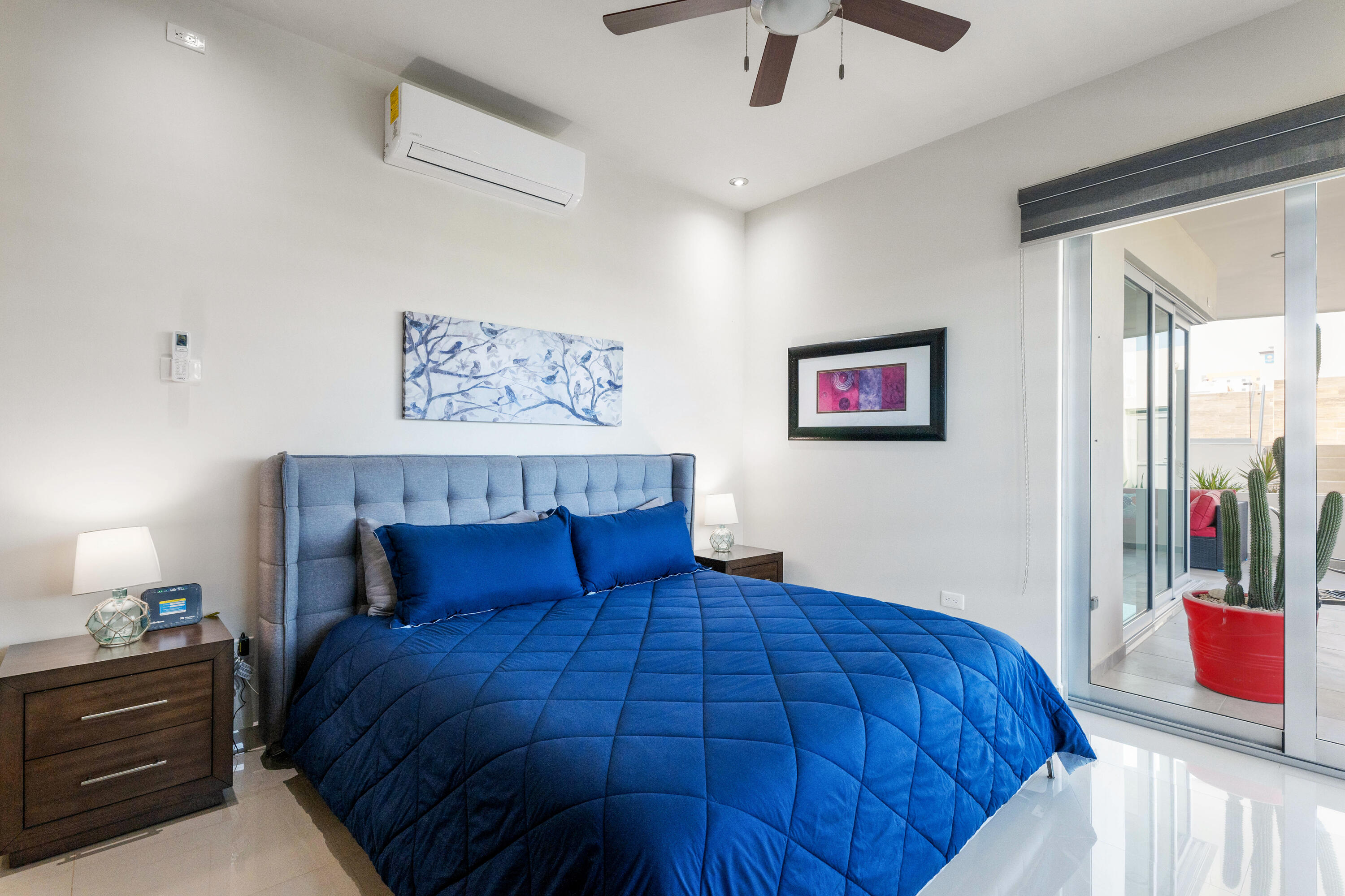 Camino Viejo Condominiums, Walk to Beach 2 Bdm Condo Pool