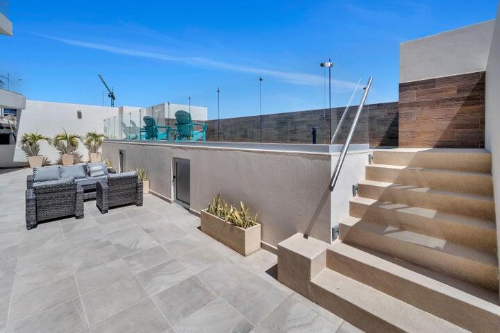 Camino Viejo Condominiums, Walk to Beach 2 Bdm Condo Pool