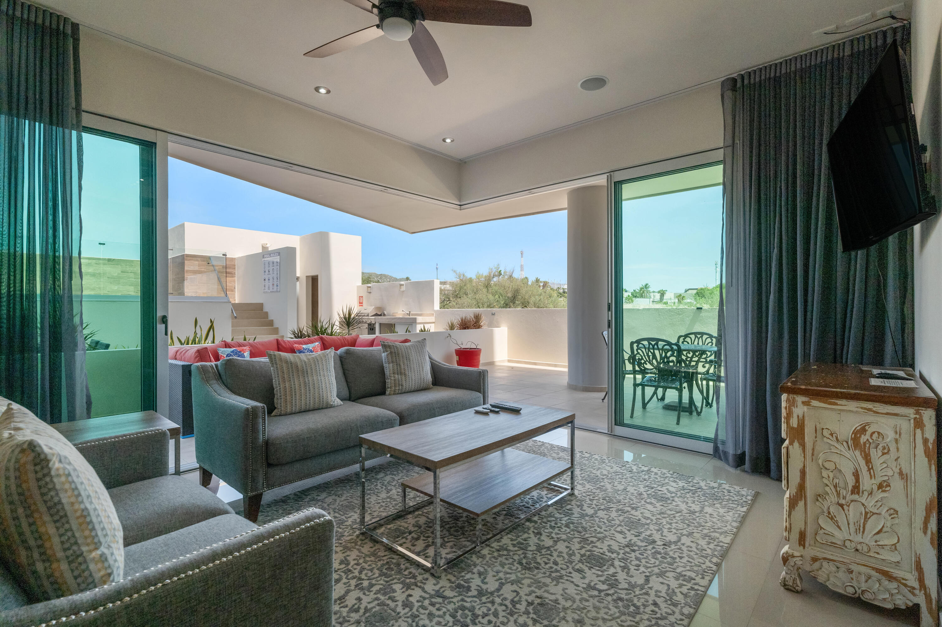 Camino Viejo Condominiums, Walk to Beach 2 Bdm Condo Pool