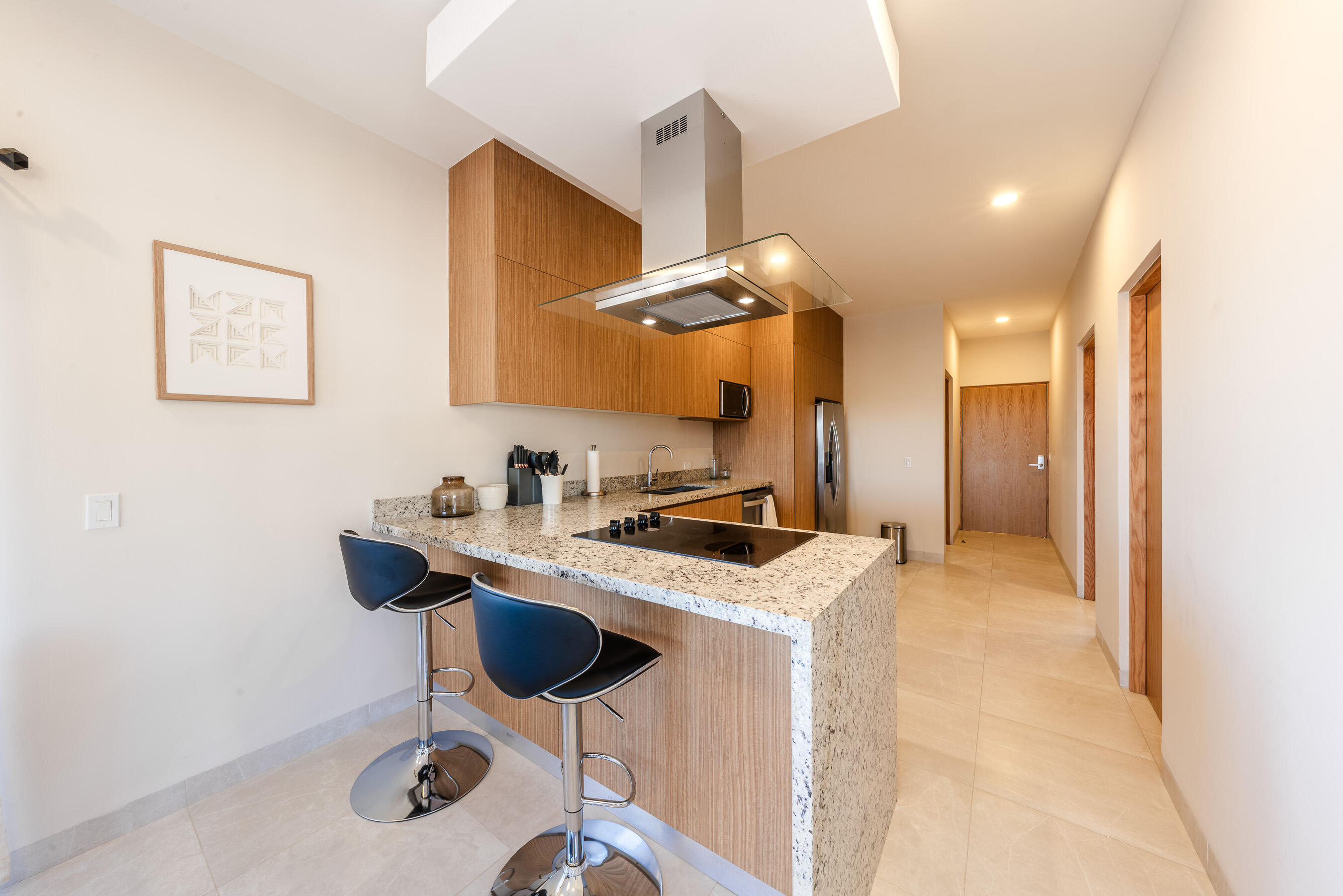 1107 Beautifully Furnished 2 Bdrm, Costa Mare