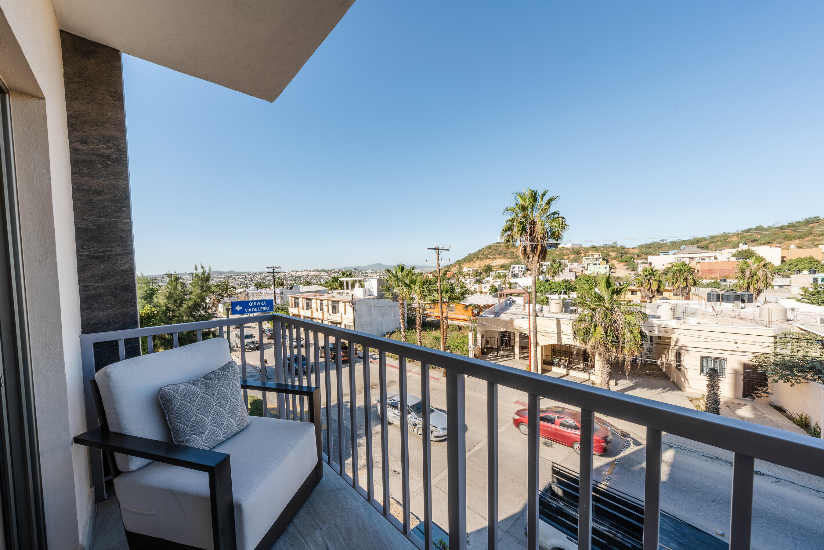 1107 Beautifully Furnished 2 Bdrm, Costa Mare