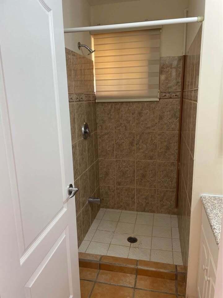 Carretera transpeninsular, Gringo hills compound