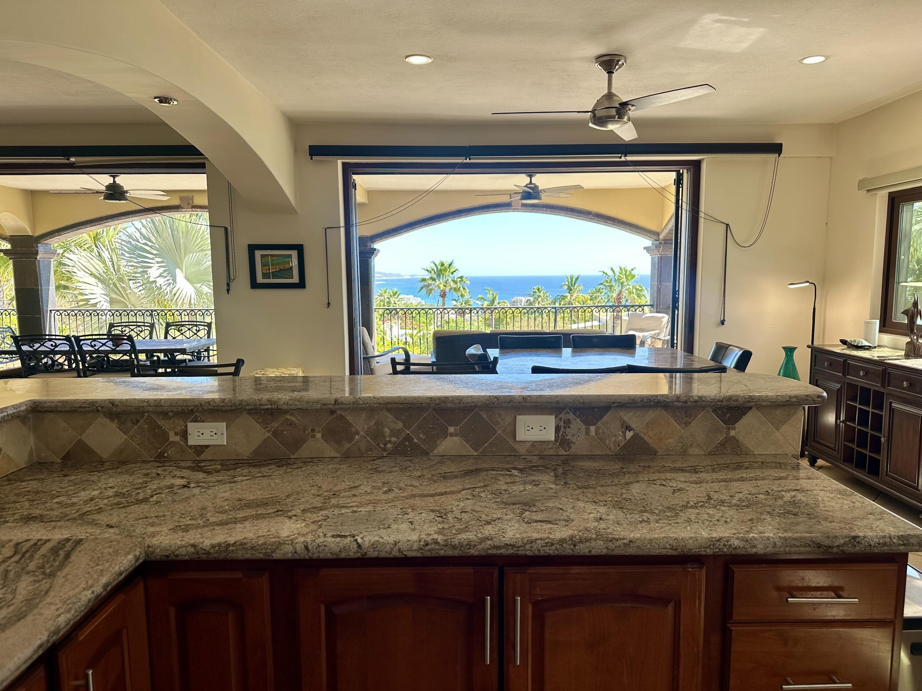 Carretera transpeninsular, Gringo hills compound