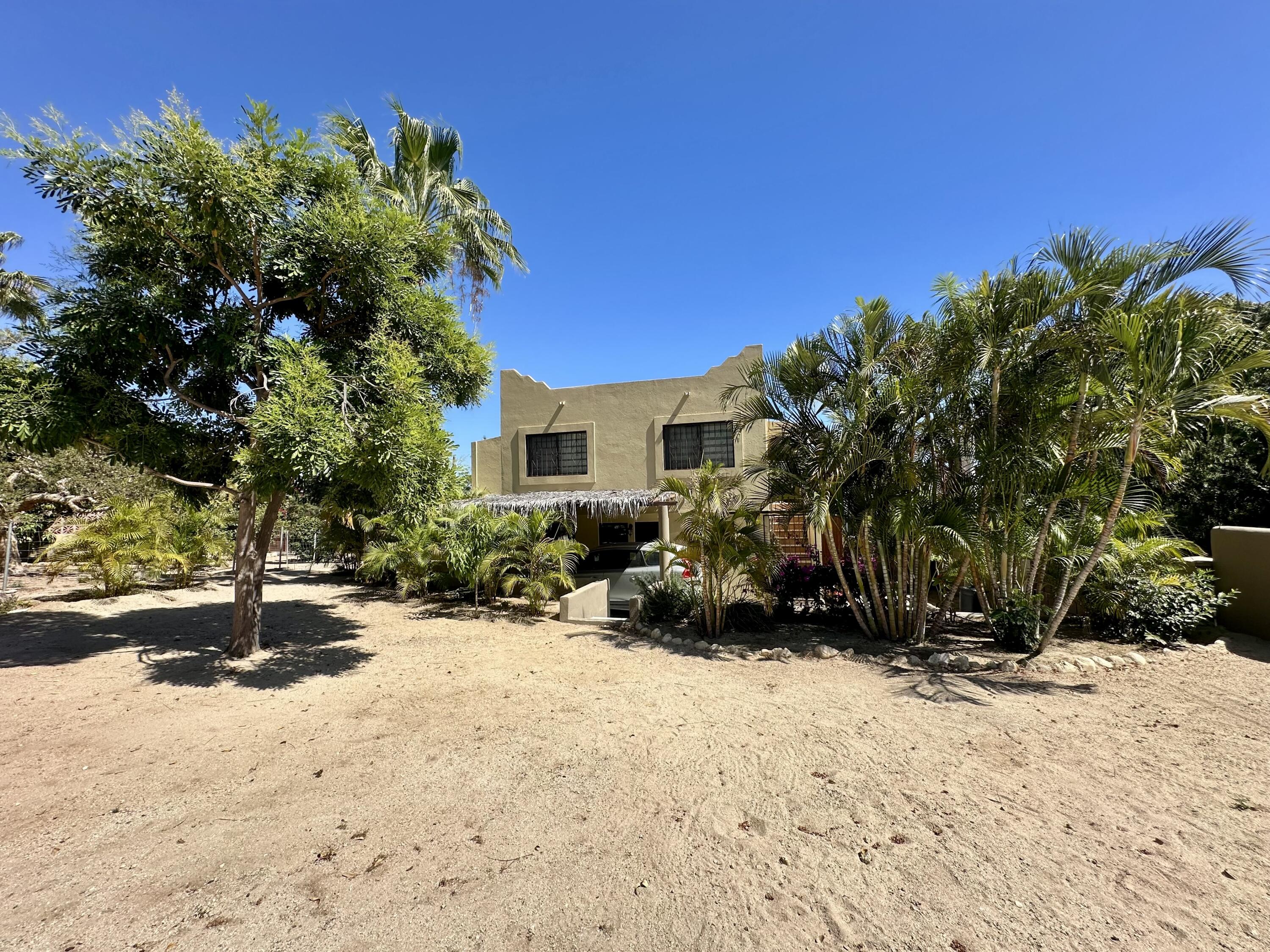 Carretera transpeninsular, Gringo hills compound